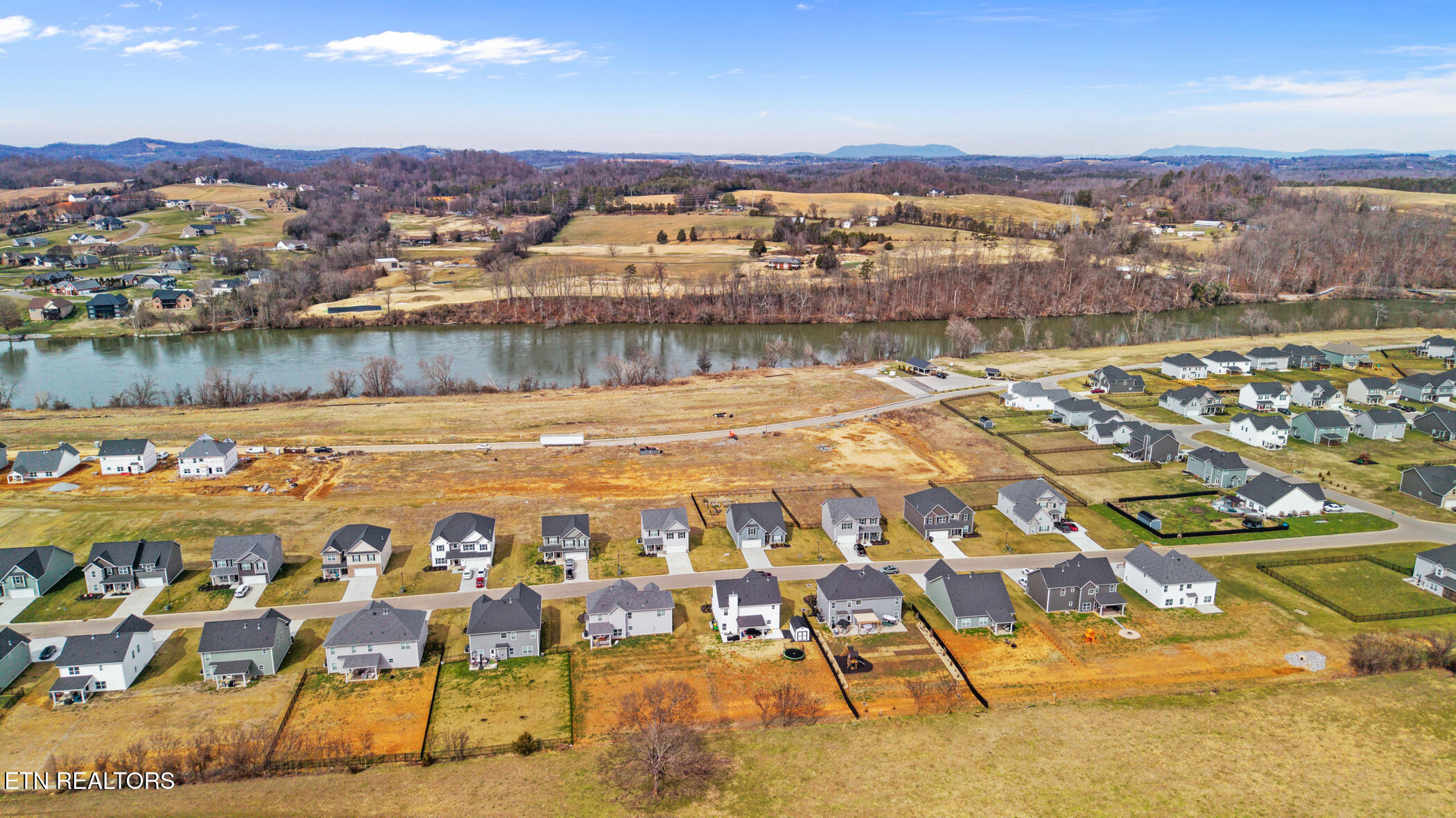 2462 Tributary Drive Sevierville TN 37876