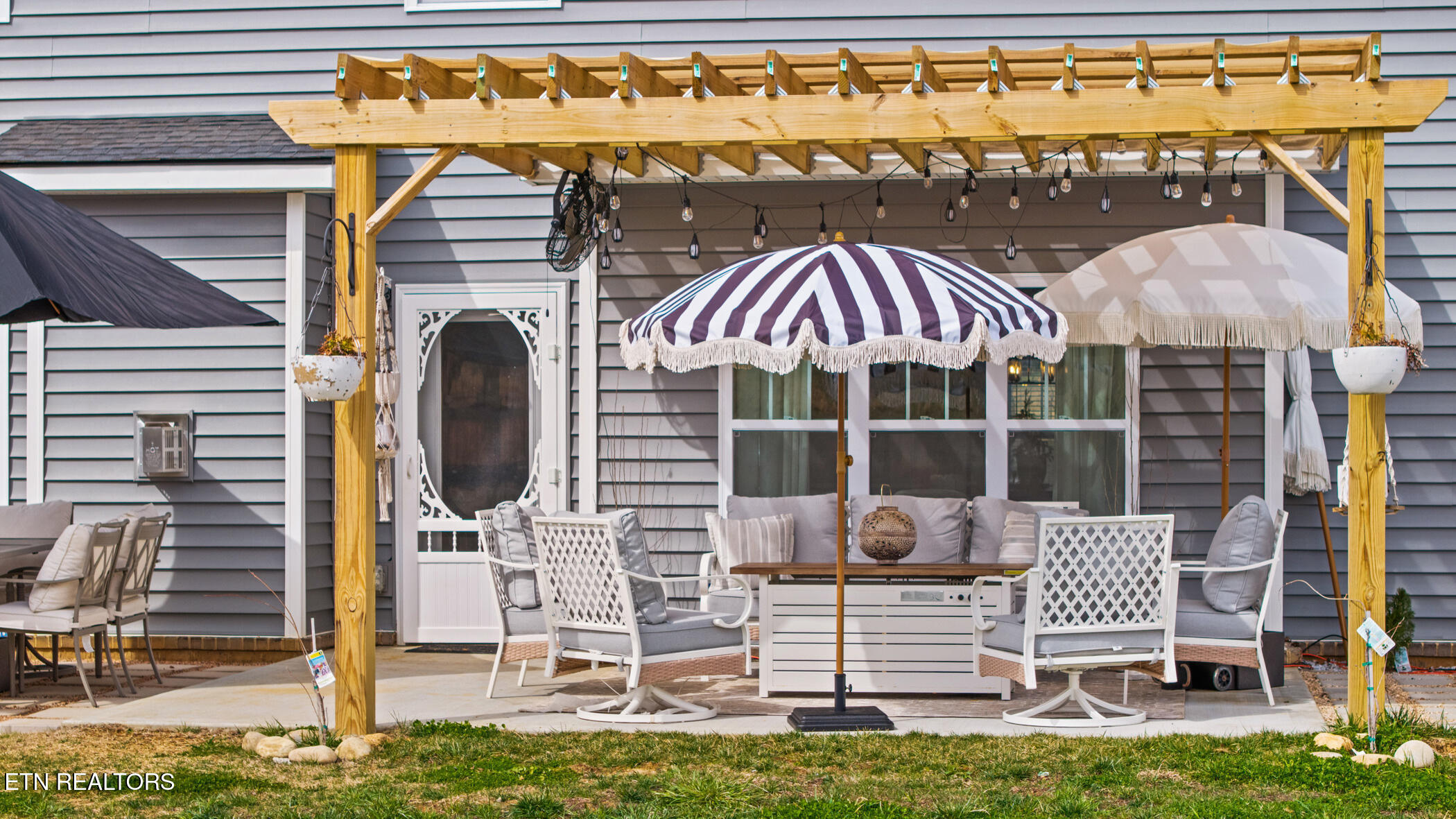 2462 Tributary Drive Sevierville TN 37876