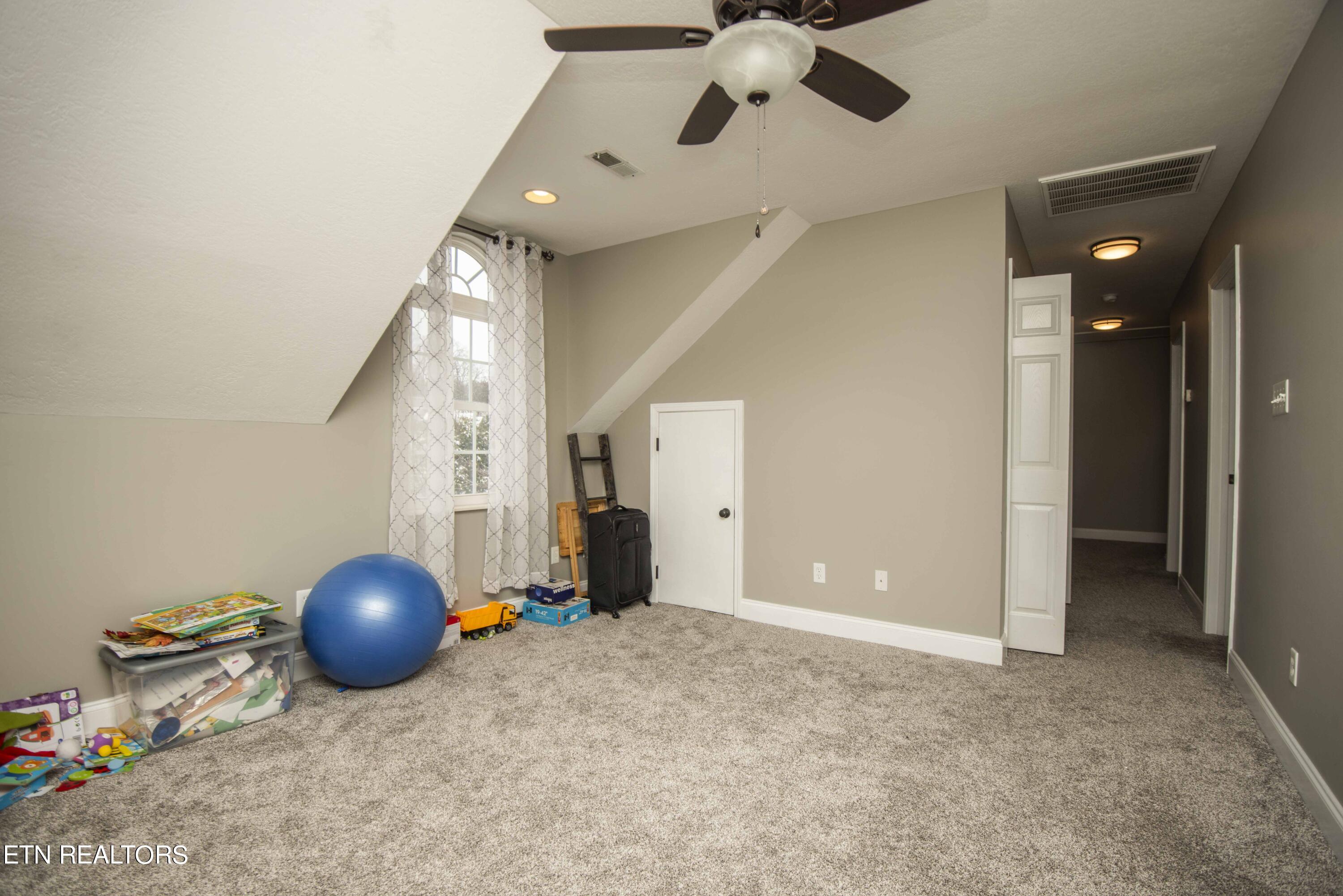 8215 Woodpath Lane Powell TN 37849
