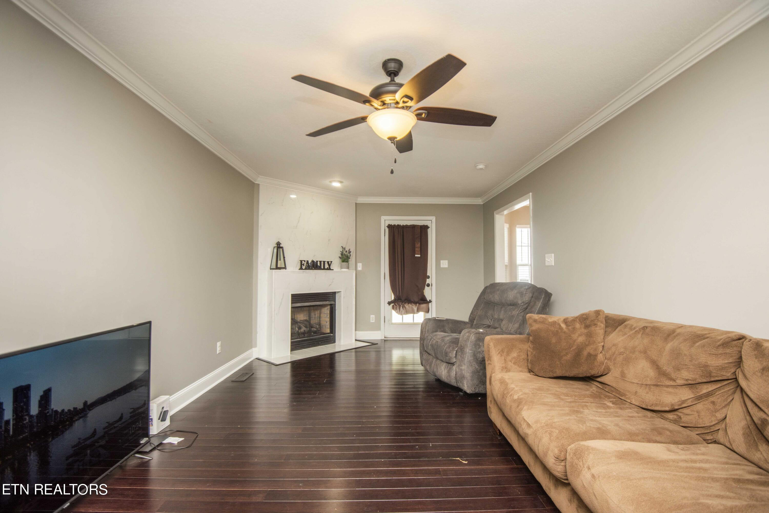 8215 Woodpath Lane Powell TN 37849