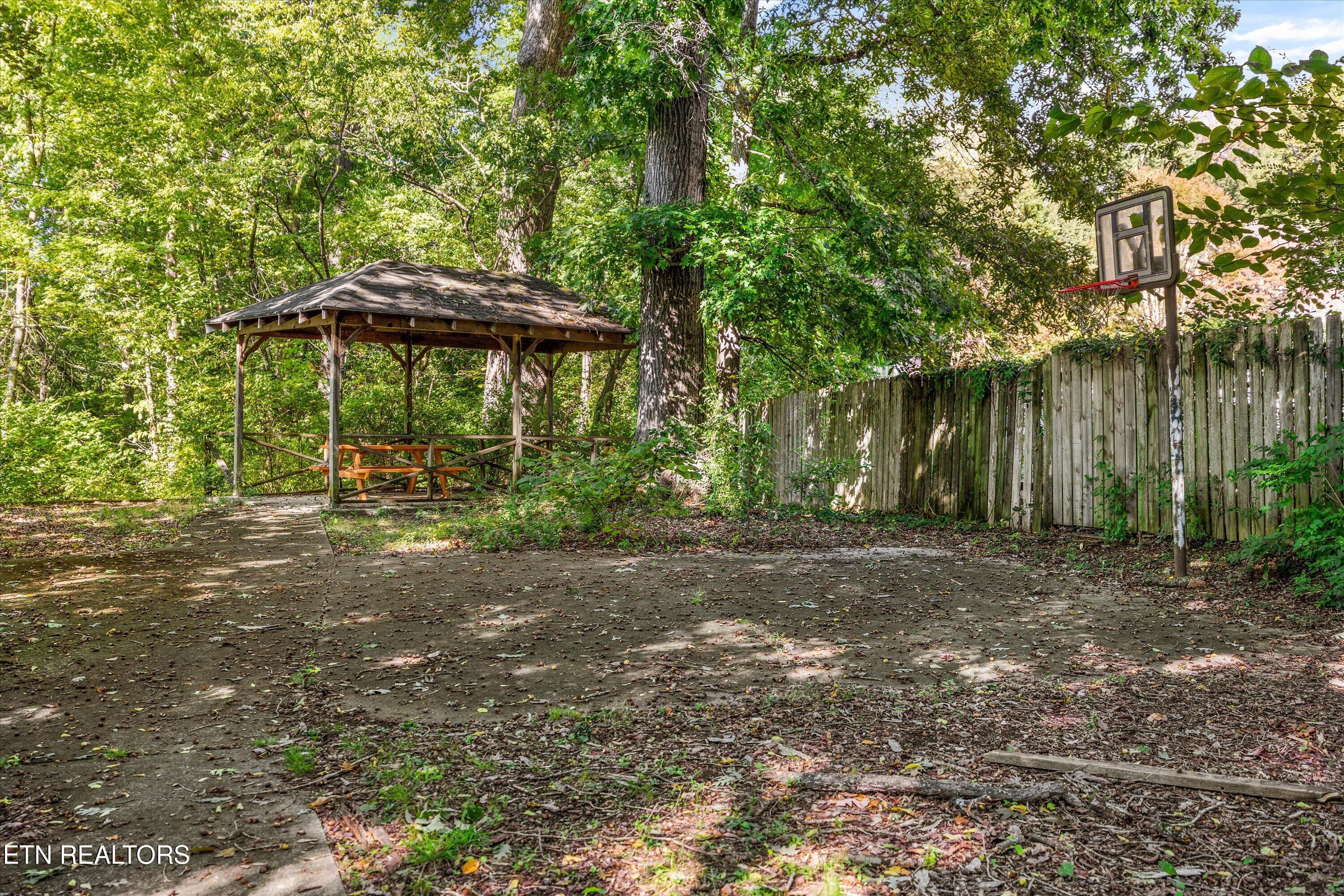 9800 Crestline Drive Knoxville TN 37922