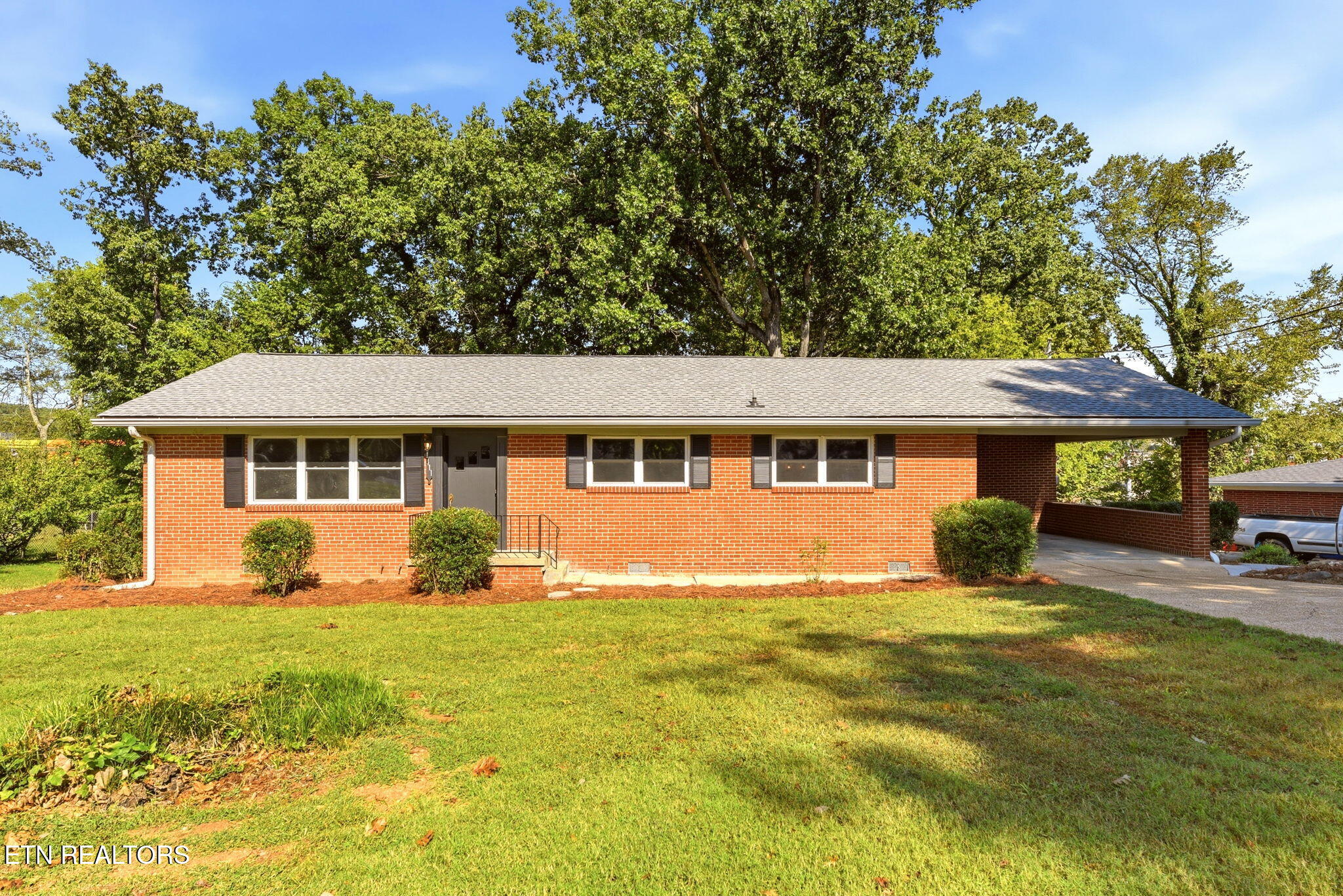 411 Woodland Drive Clinton TN 37716