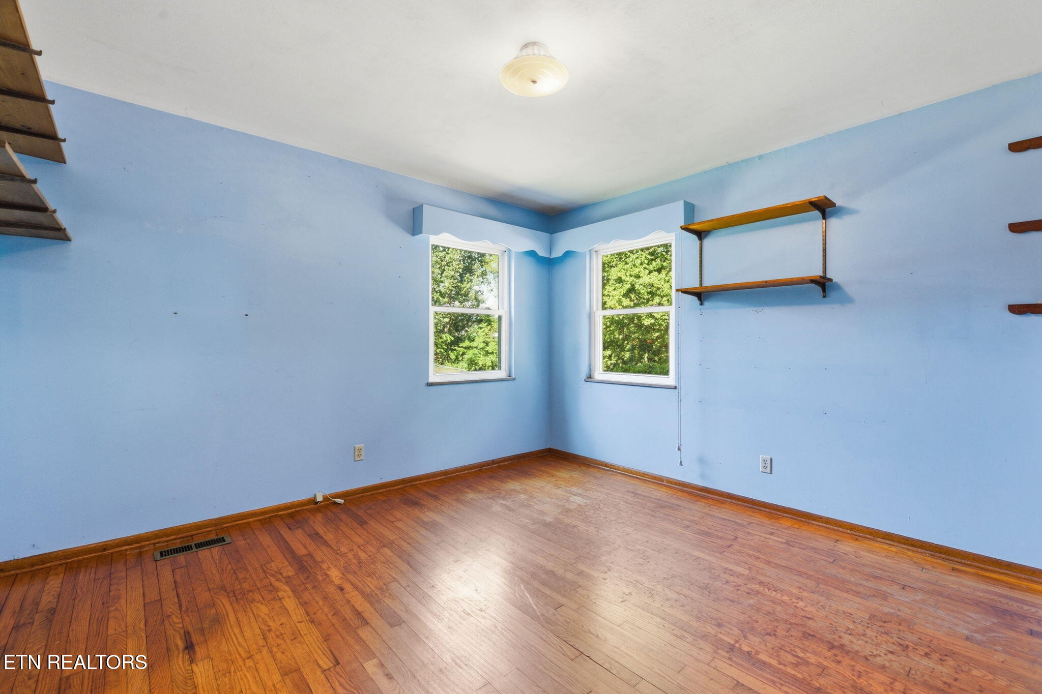 411 Woodland Drive Clinton TN 37716