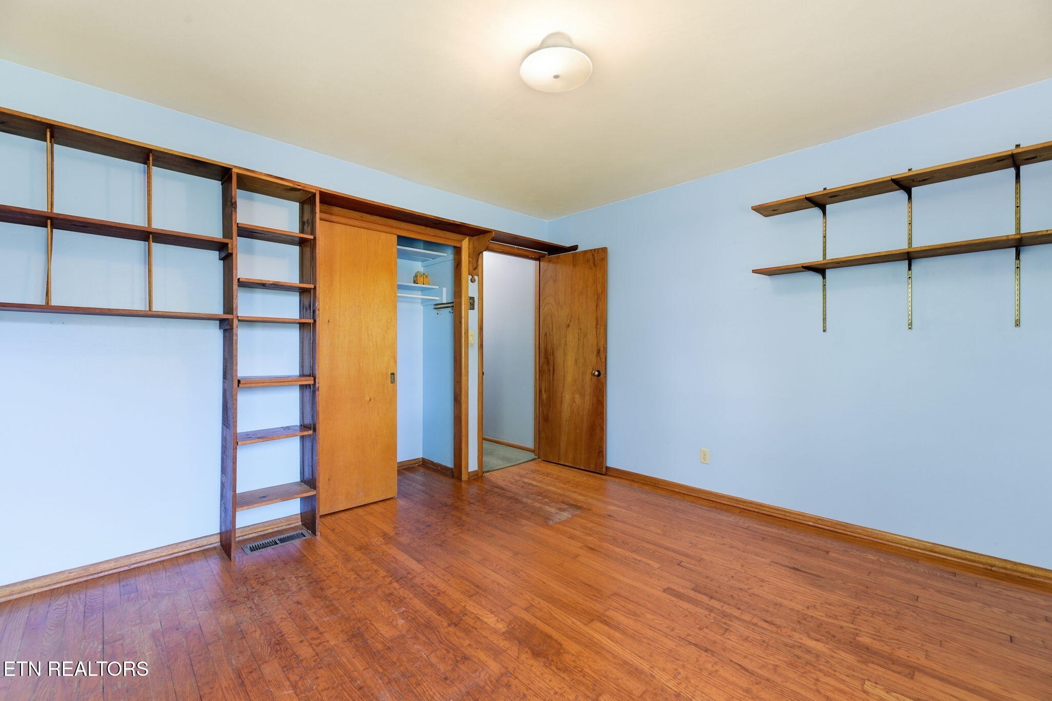 411 Woodland Drive Clinton TN 37716