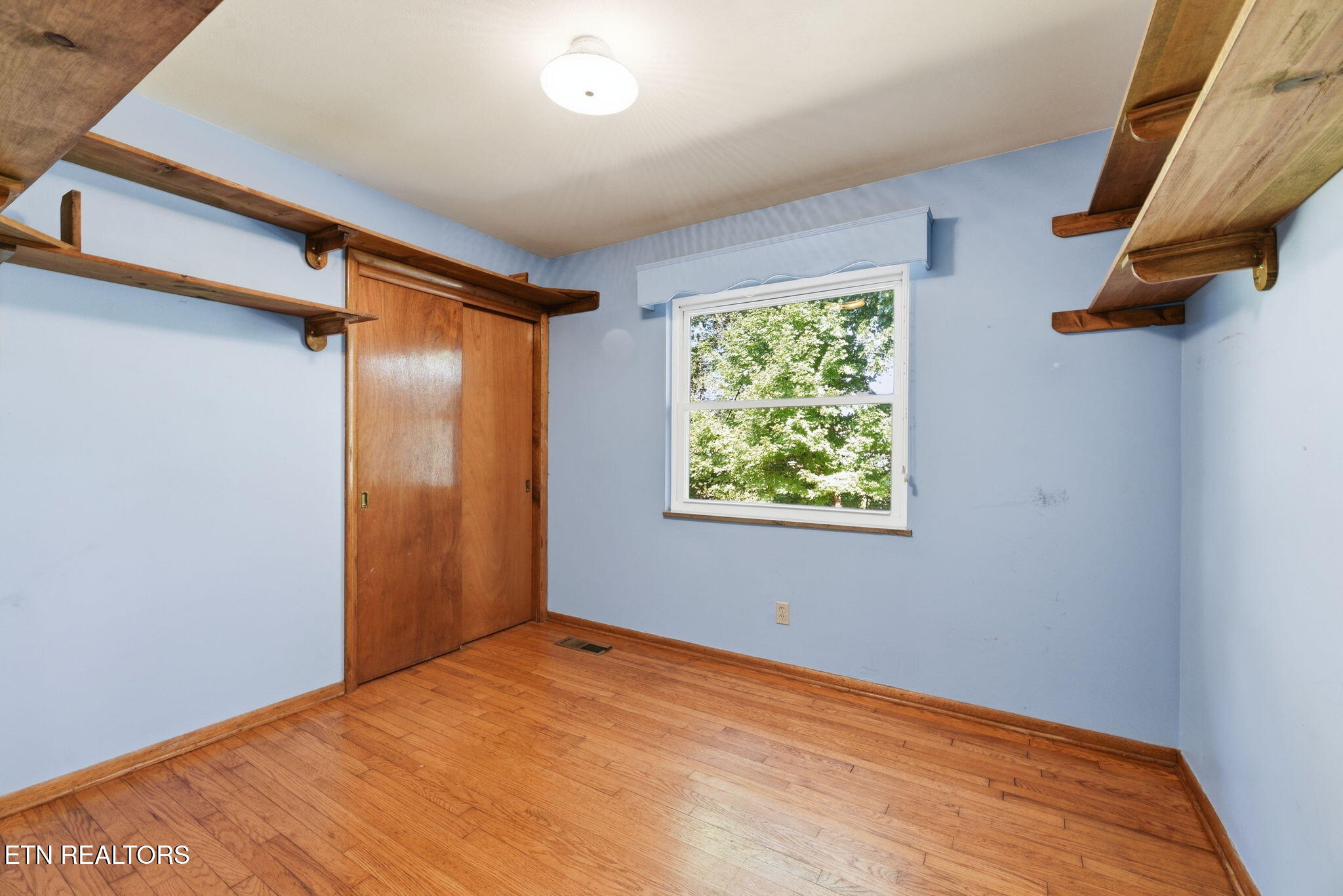 411 Woodland Drive Clinton TN 37716