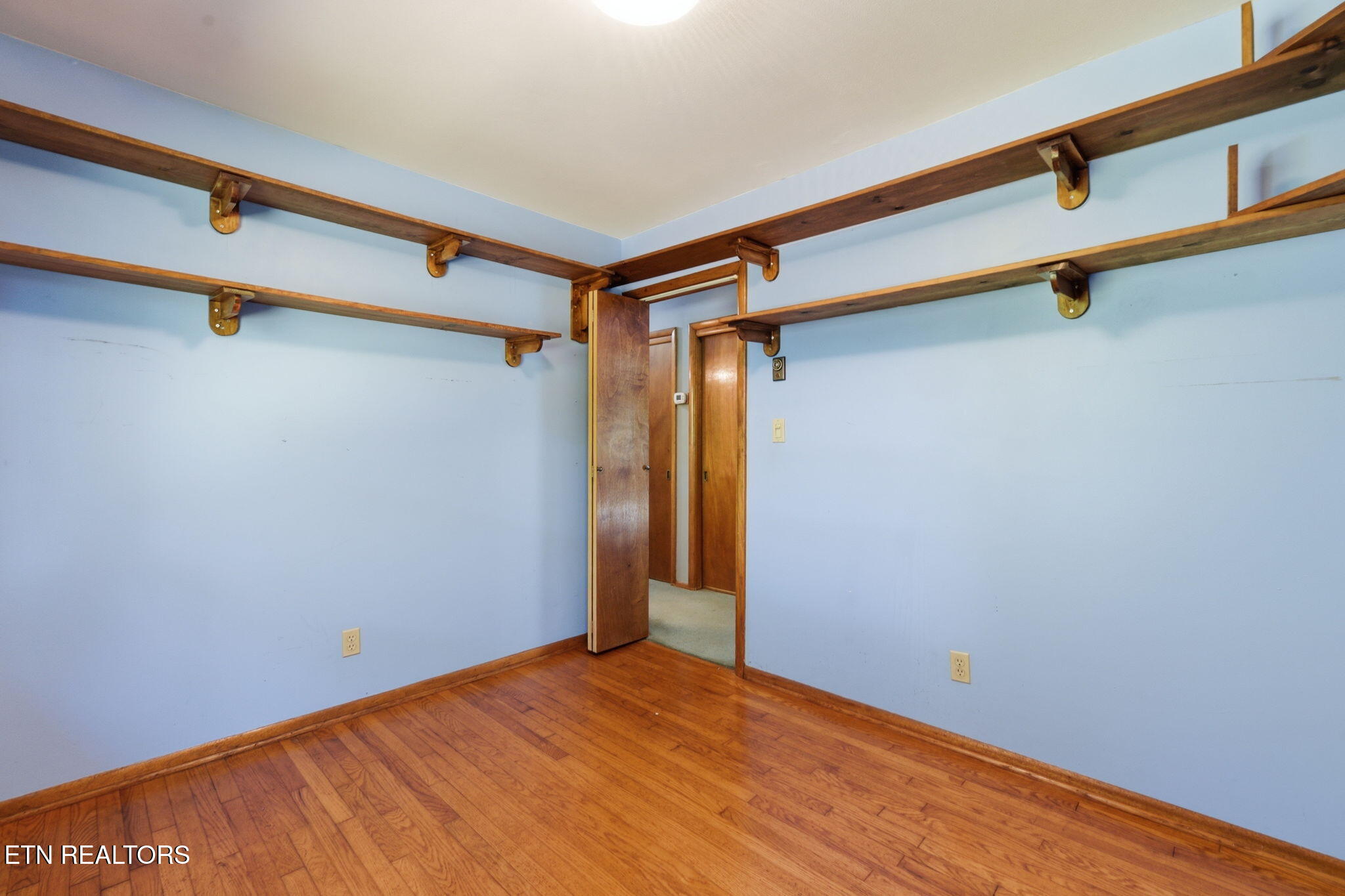 411 Woodland Drive Clinton TN 37716