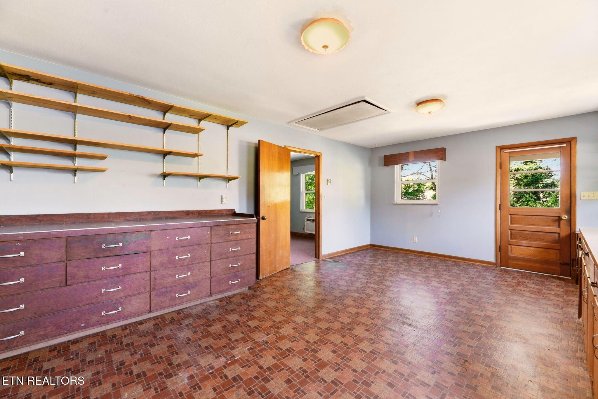 411 Woodland Drive Clinton TN 37716