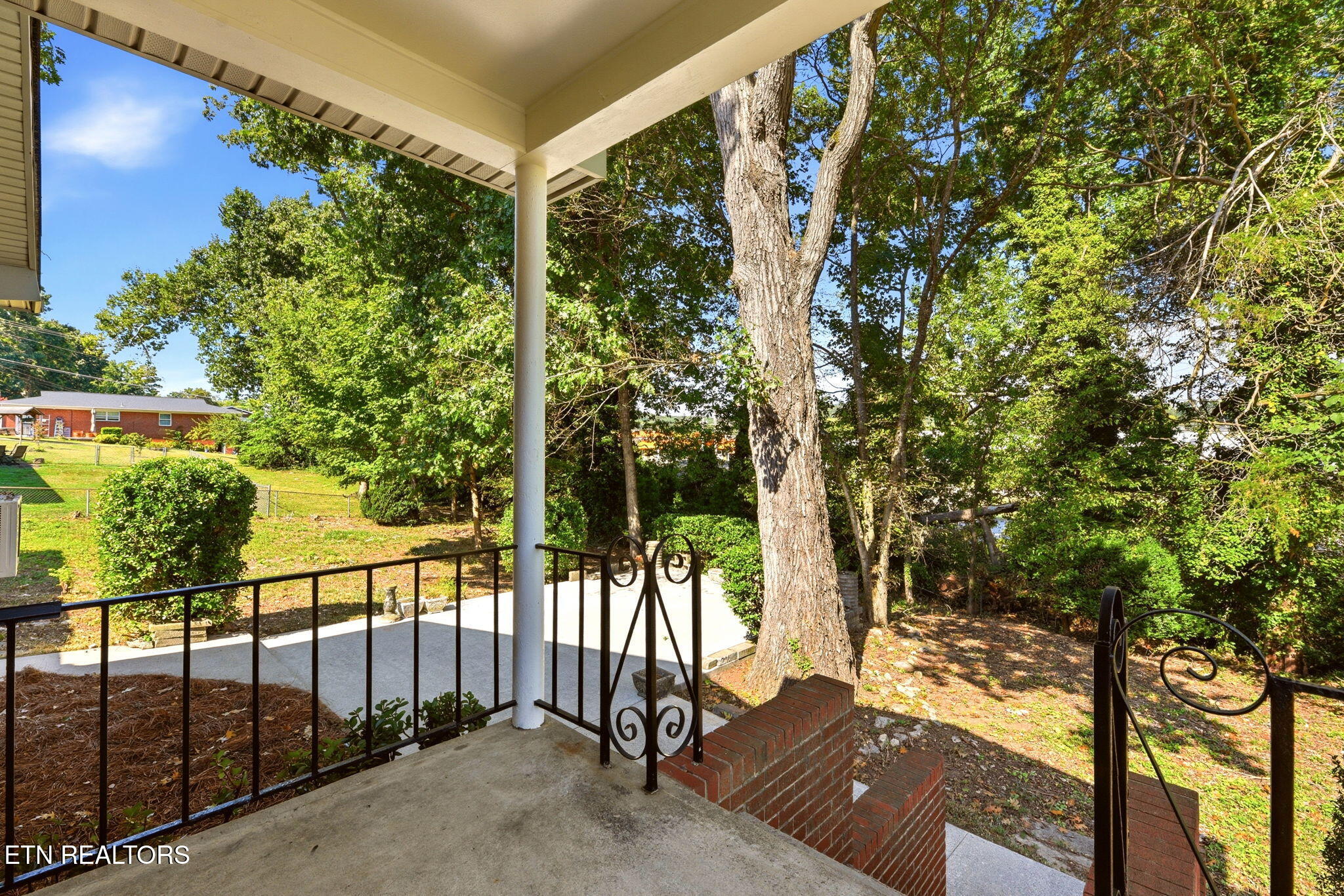 411 Woodland Drive Clinton TN 37716