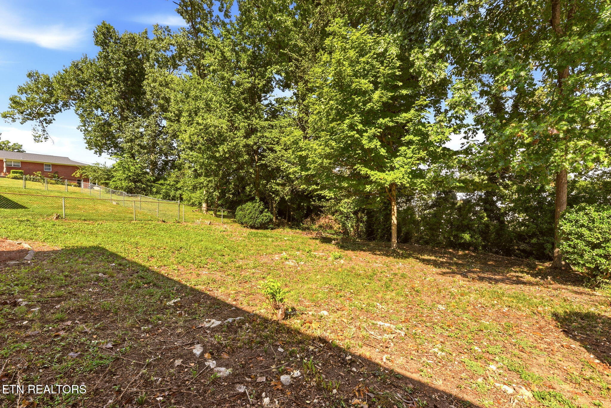 411 Woodland Drive Clinton TN 37716