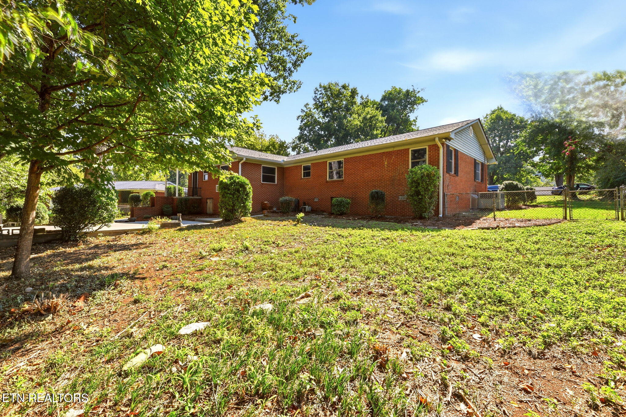 411 Woodland Drive Clinton TN 37716