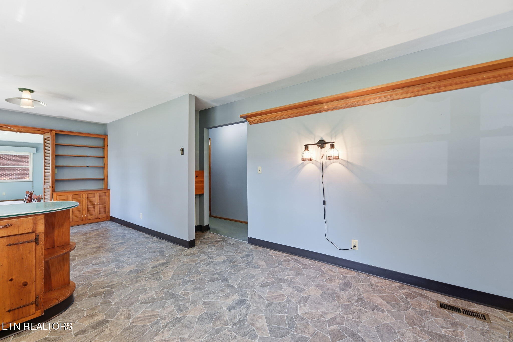 411 Woodland Drive Clinton TN 37716