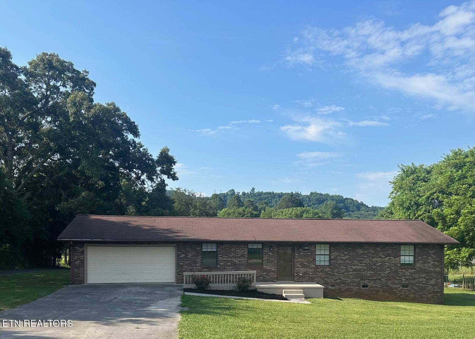 615 N. Edington Lane Knoxville TN 37920