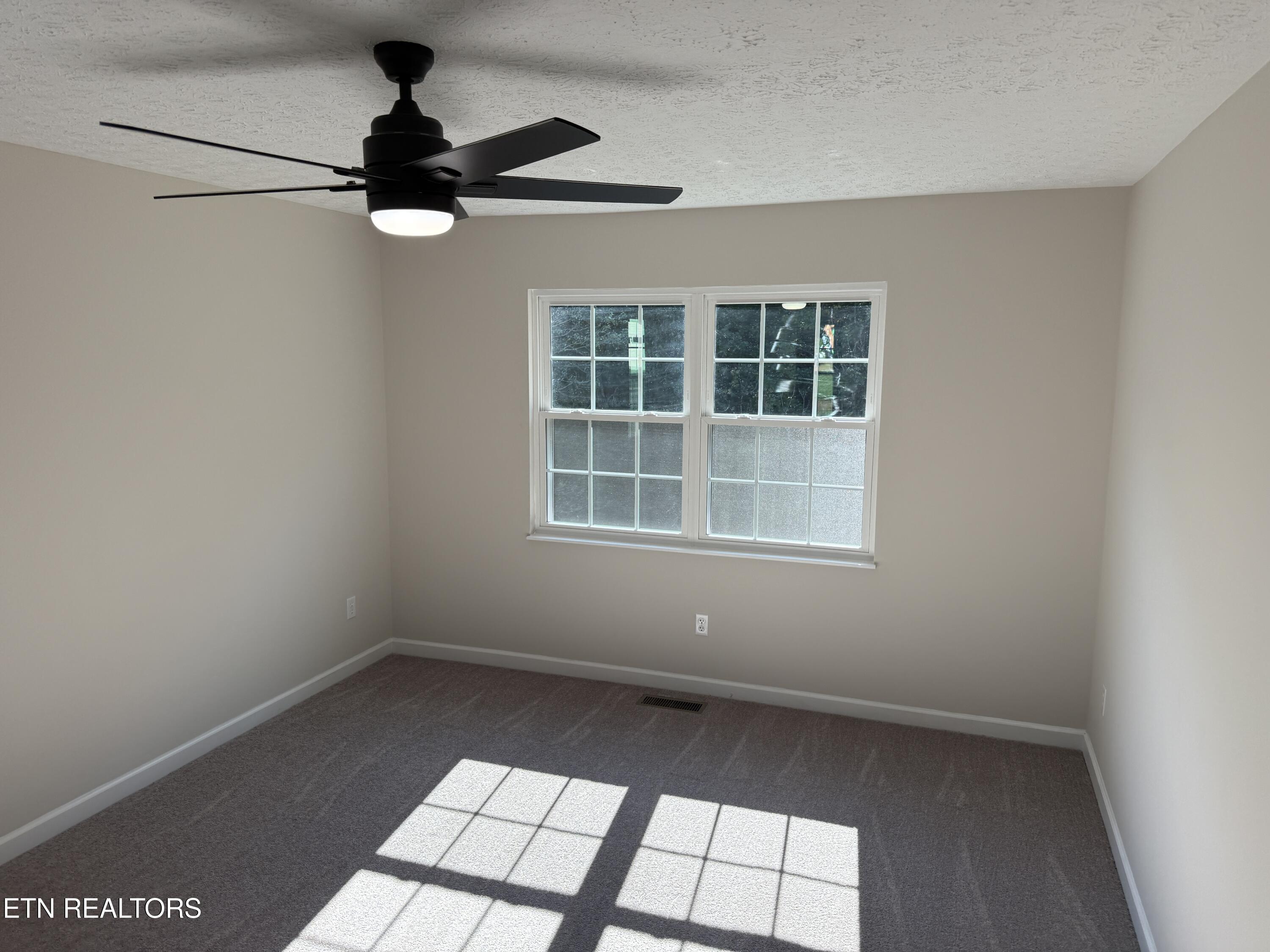 131 Autumn Drive Clinton TN 37716