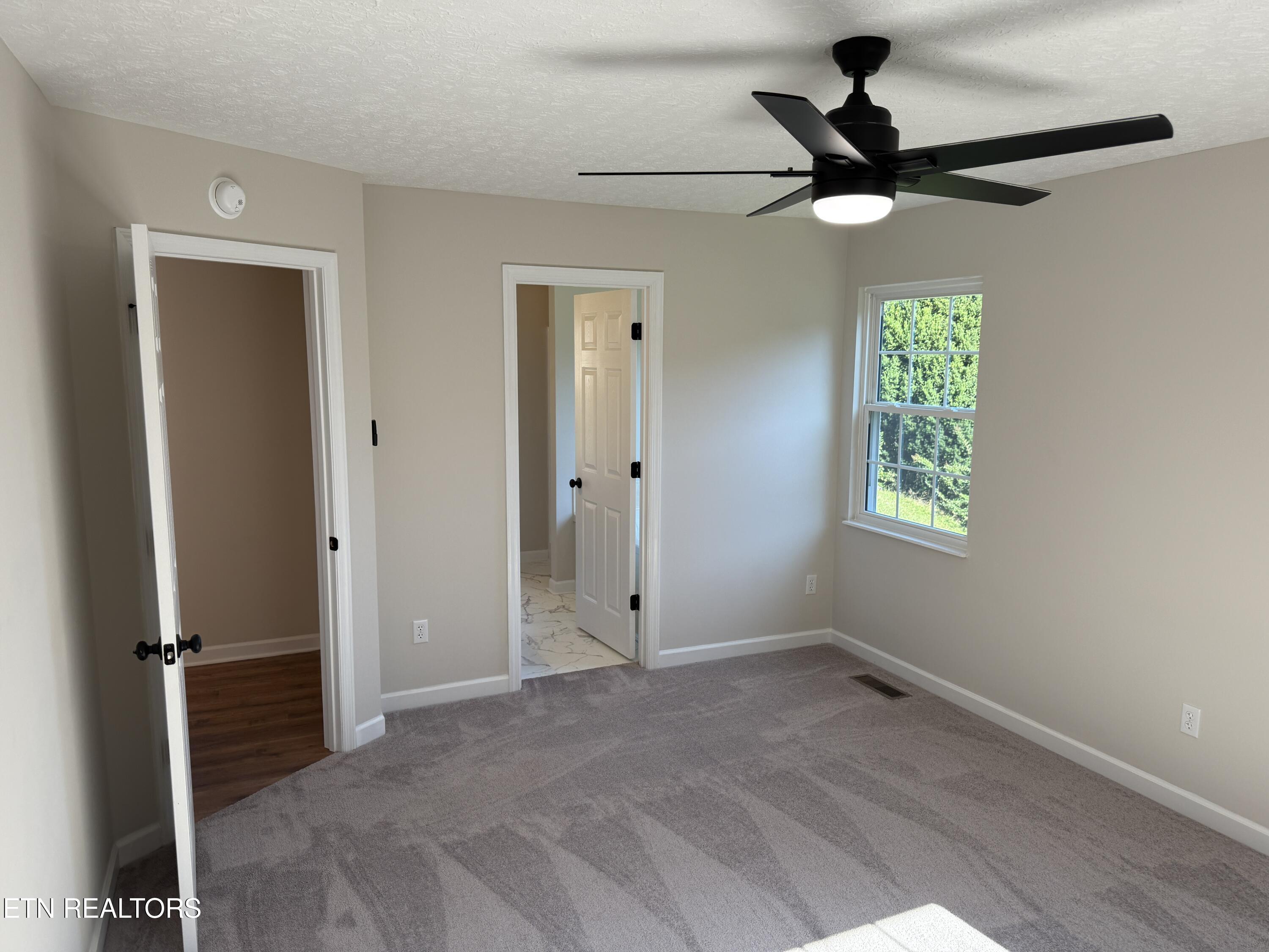 131 Autumn Drive Clinton TN 37716