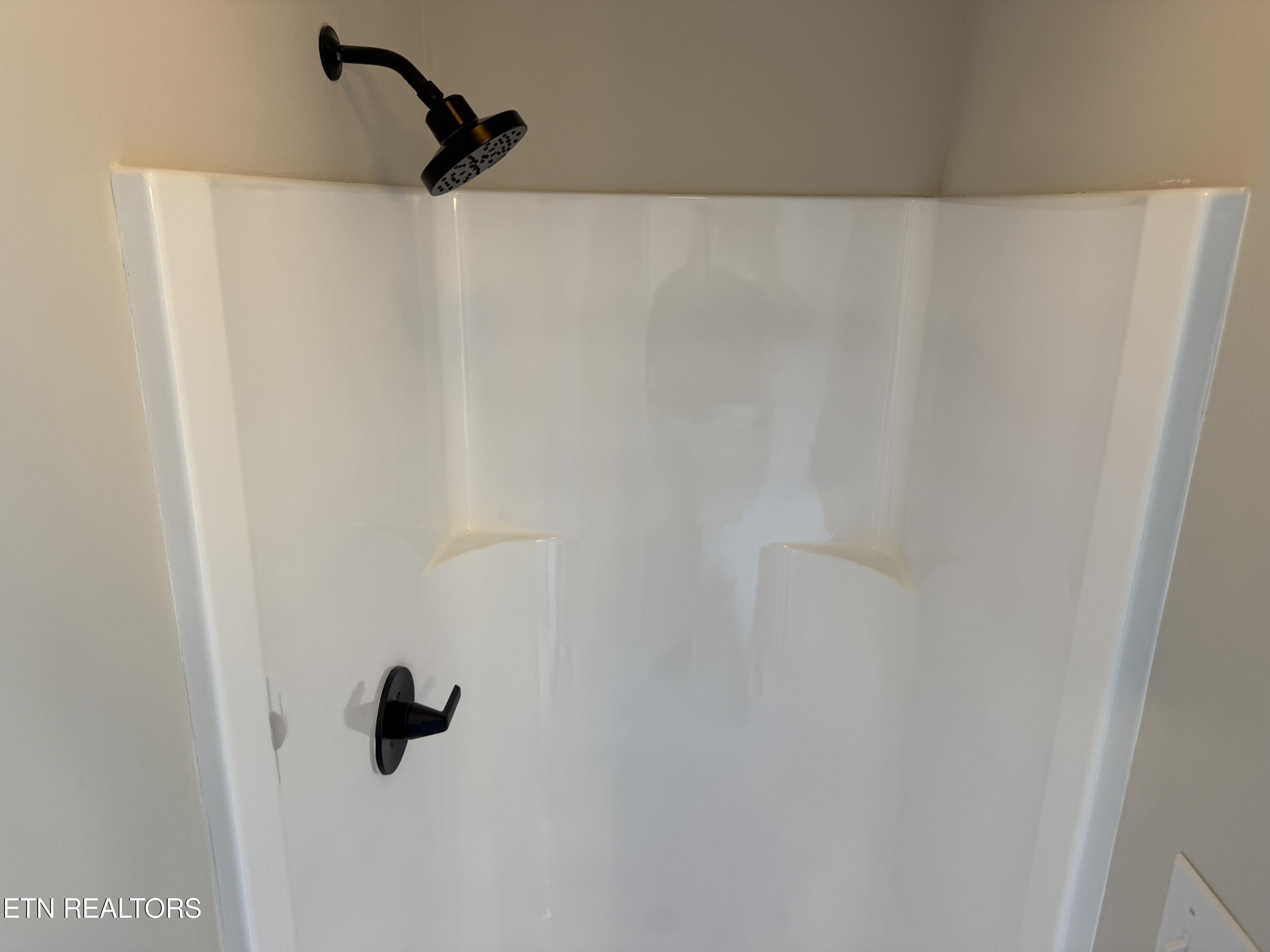 131 Autumn Drive Clinton TN 37716