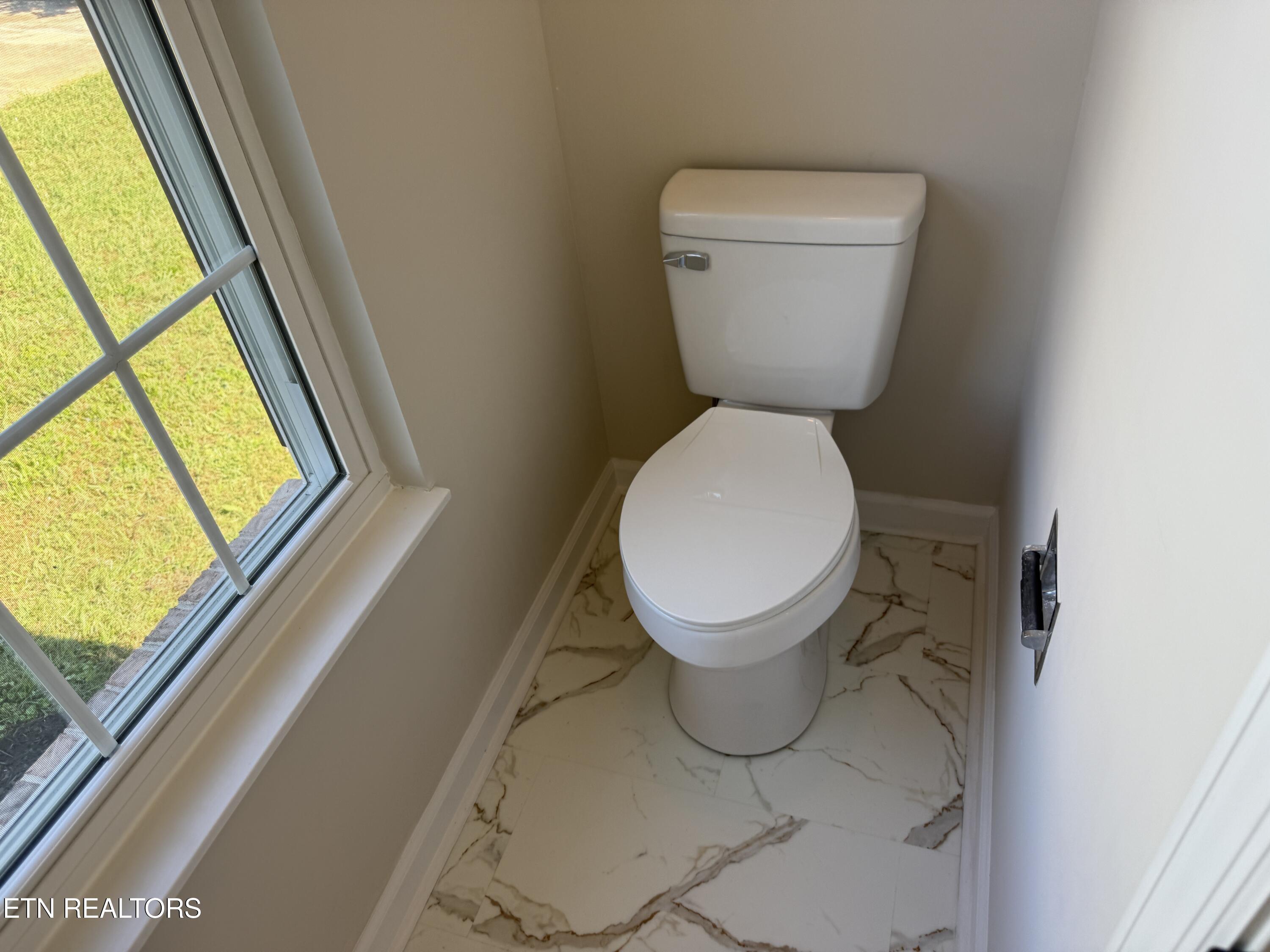 131 Autumn Drive Clinton TN 37716