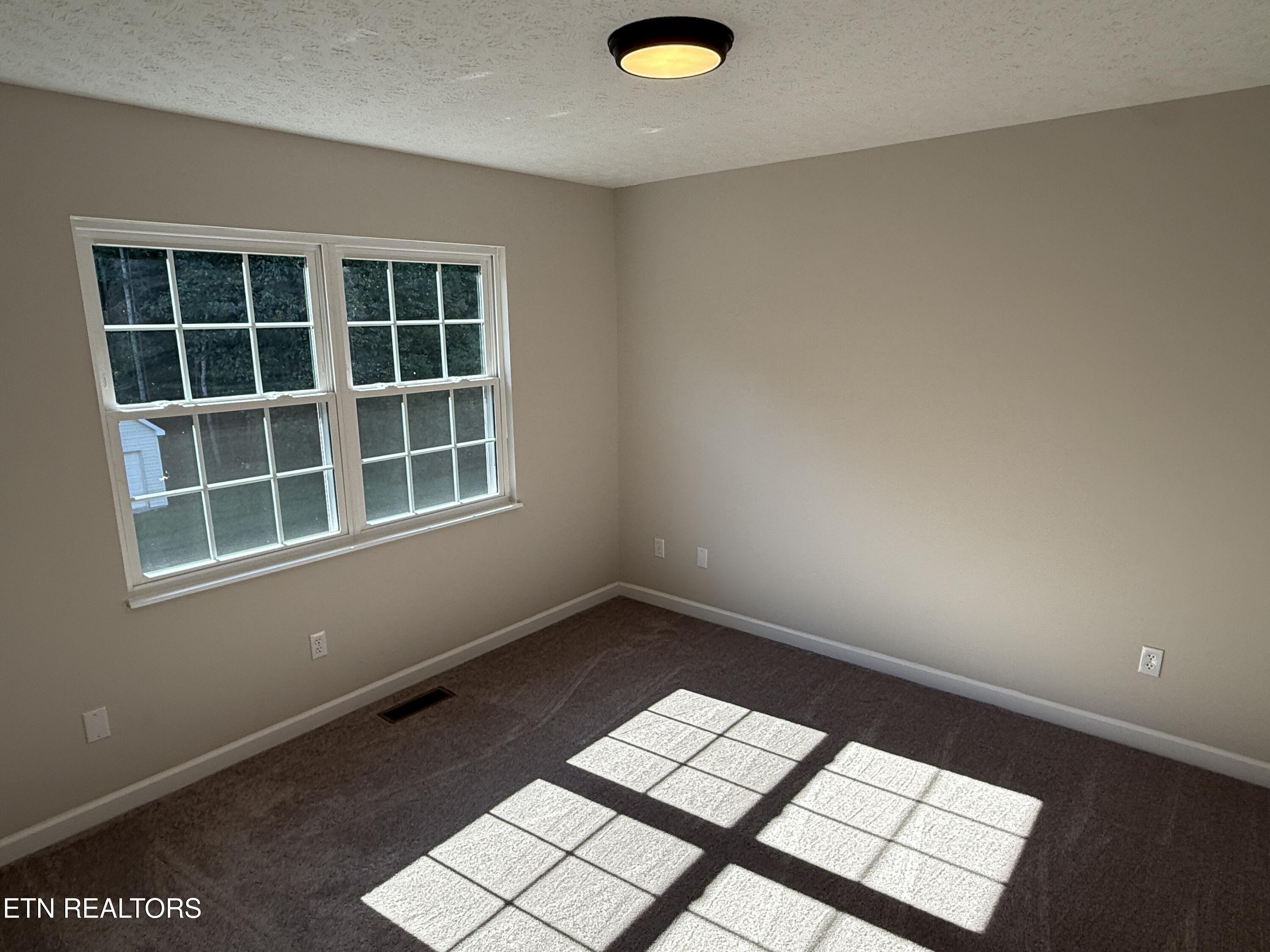 131 Autumn Drive Clinton TN 37716