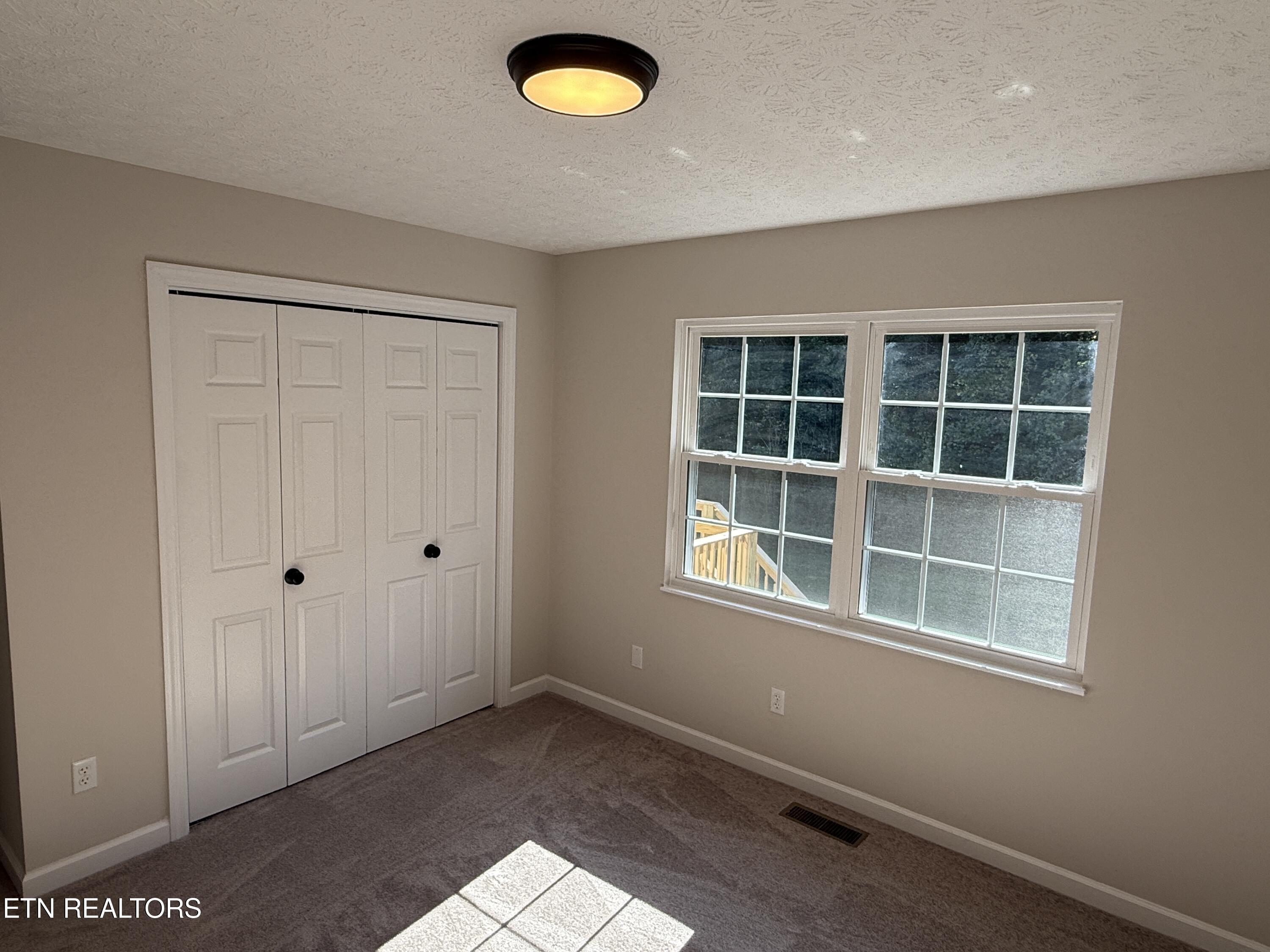 131 Autumn Drive Clinton TN 37716