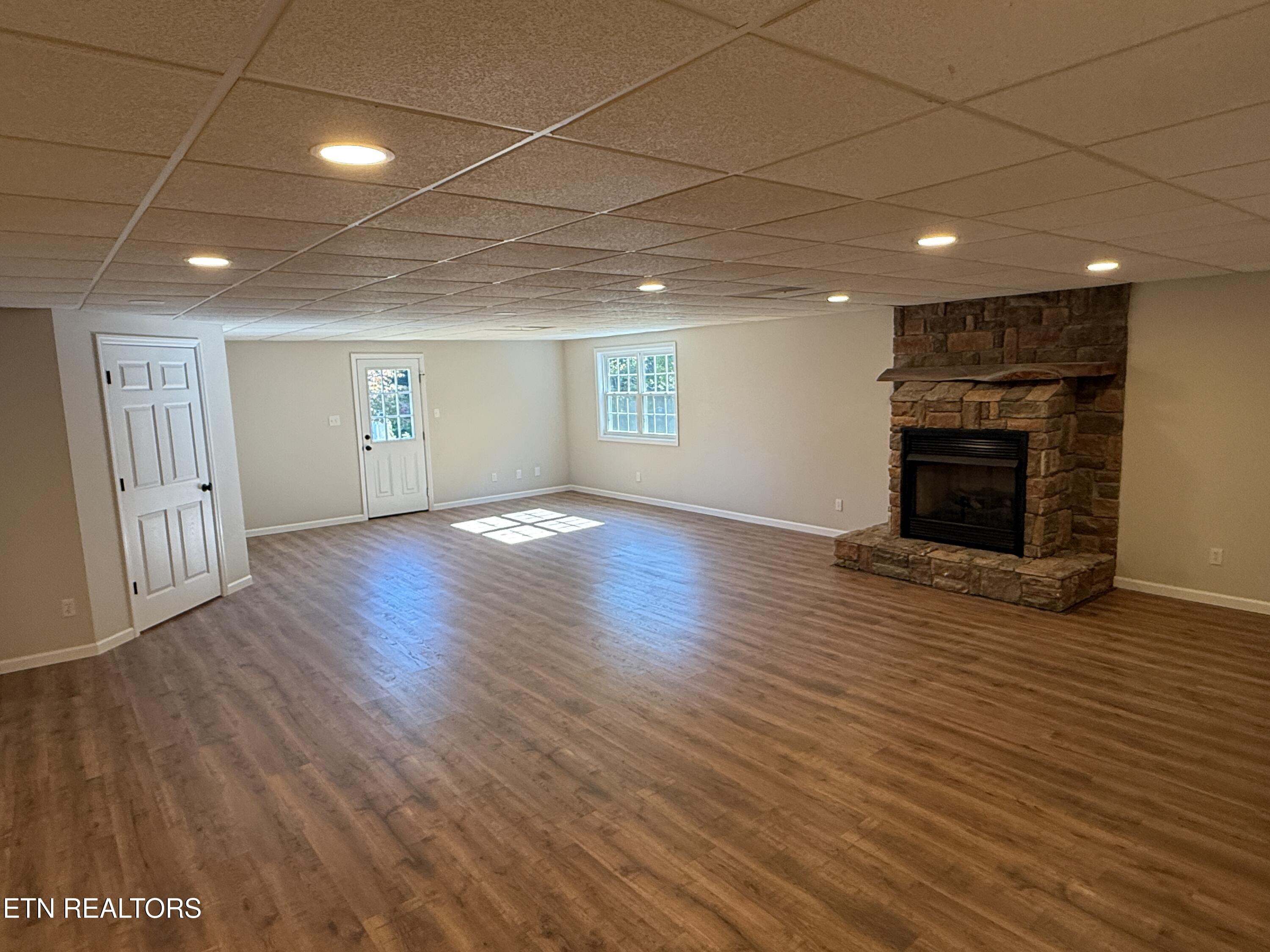 131 Autumn Drive Clinton TN 37716