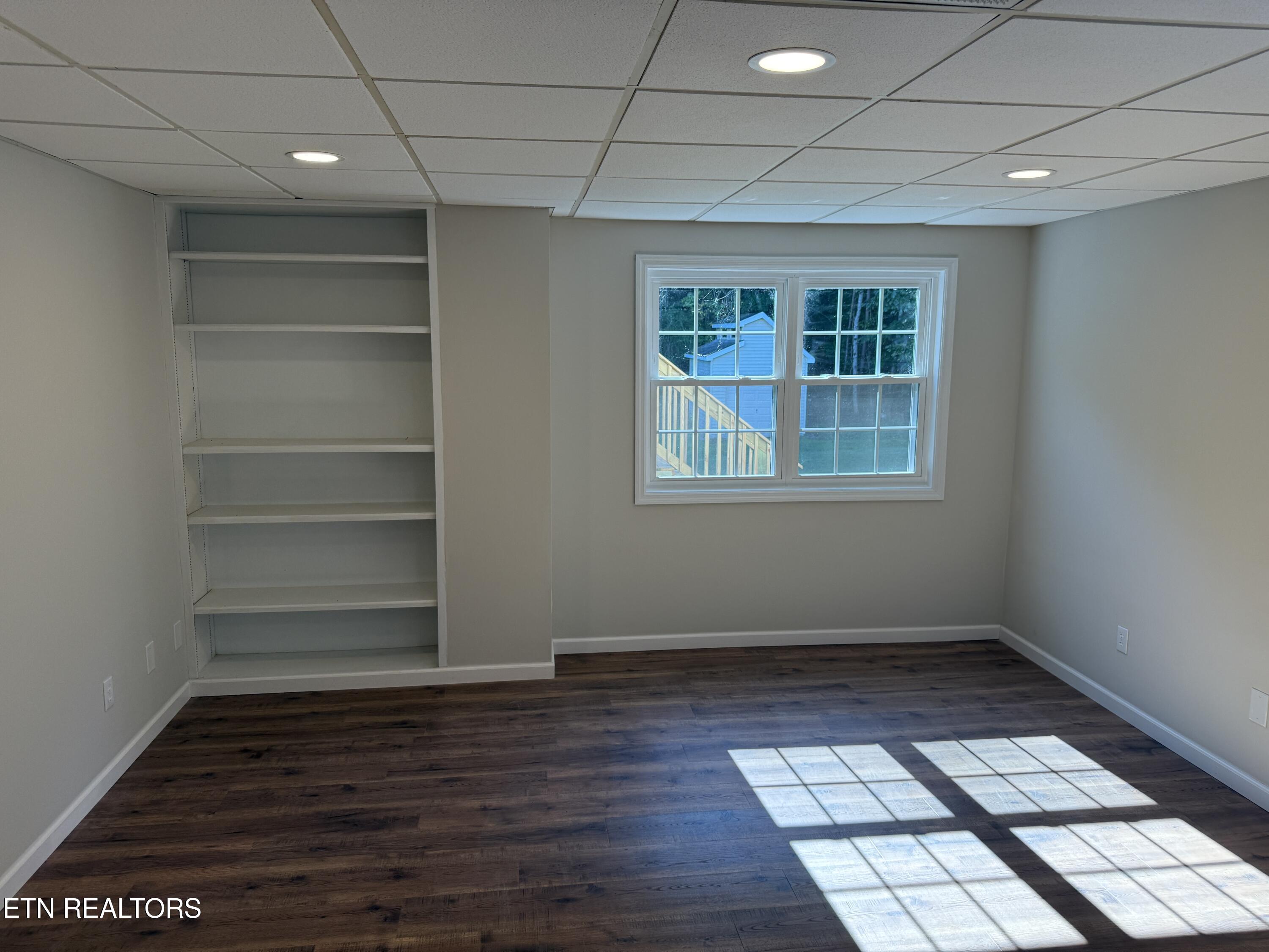 131 Autumn Drive Clinton TN 37716