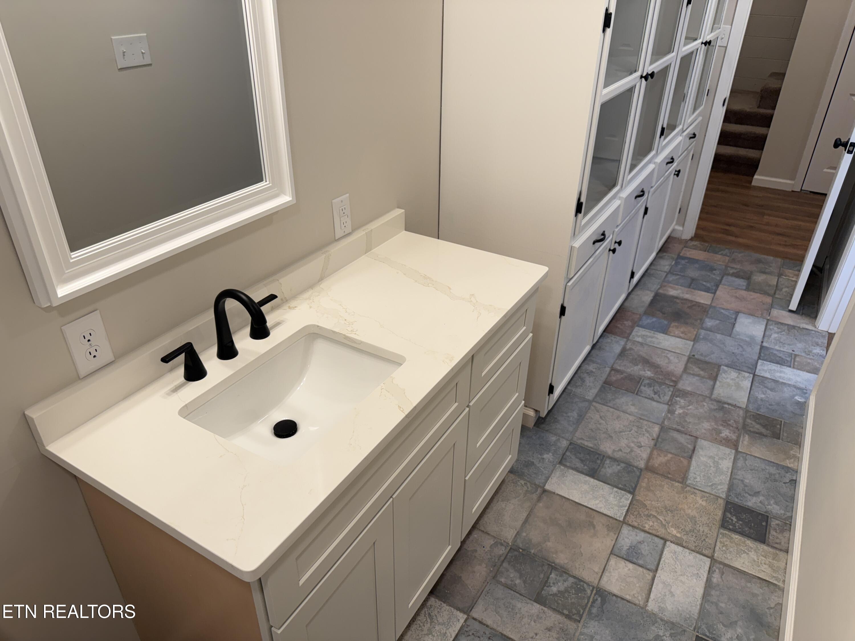 131 Autumn Drive Clinton TN 37716