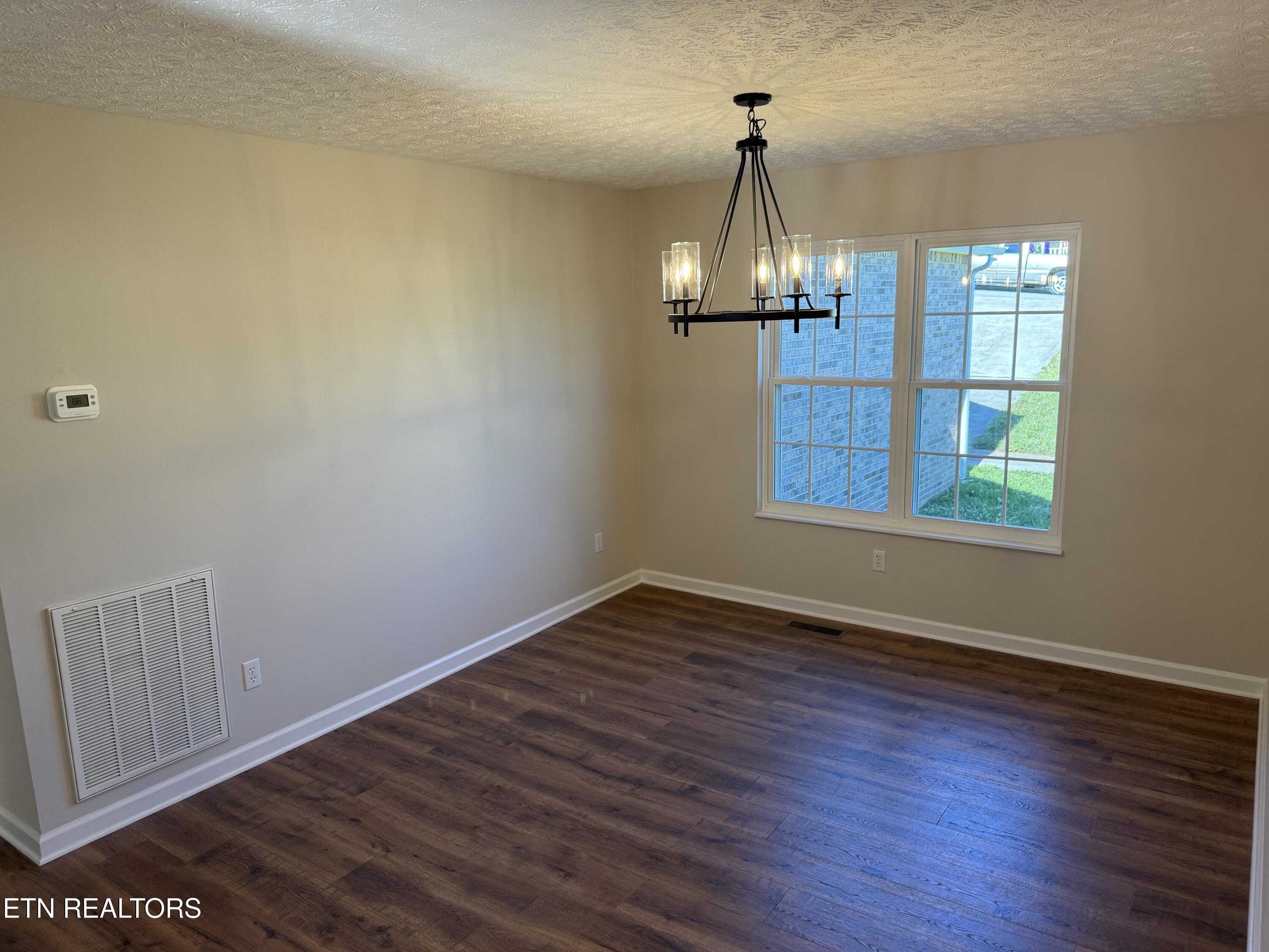 131 Autumn Drive Clinton TN 37716