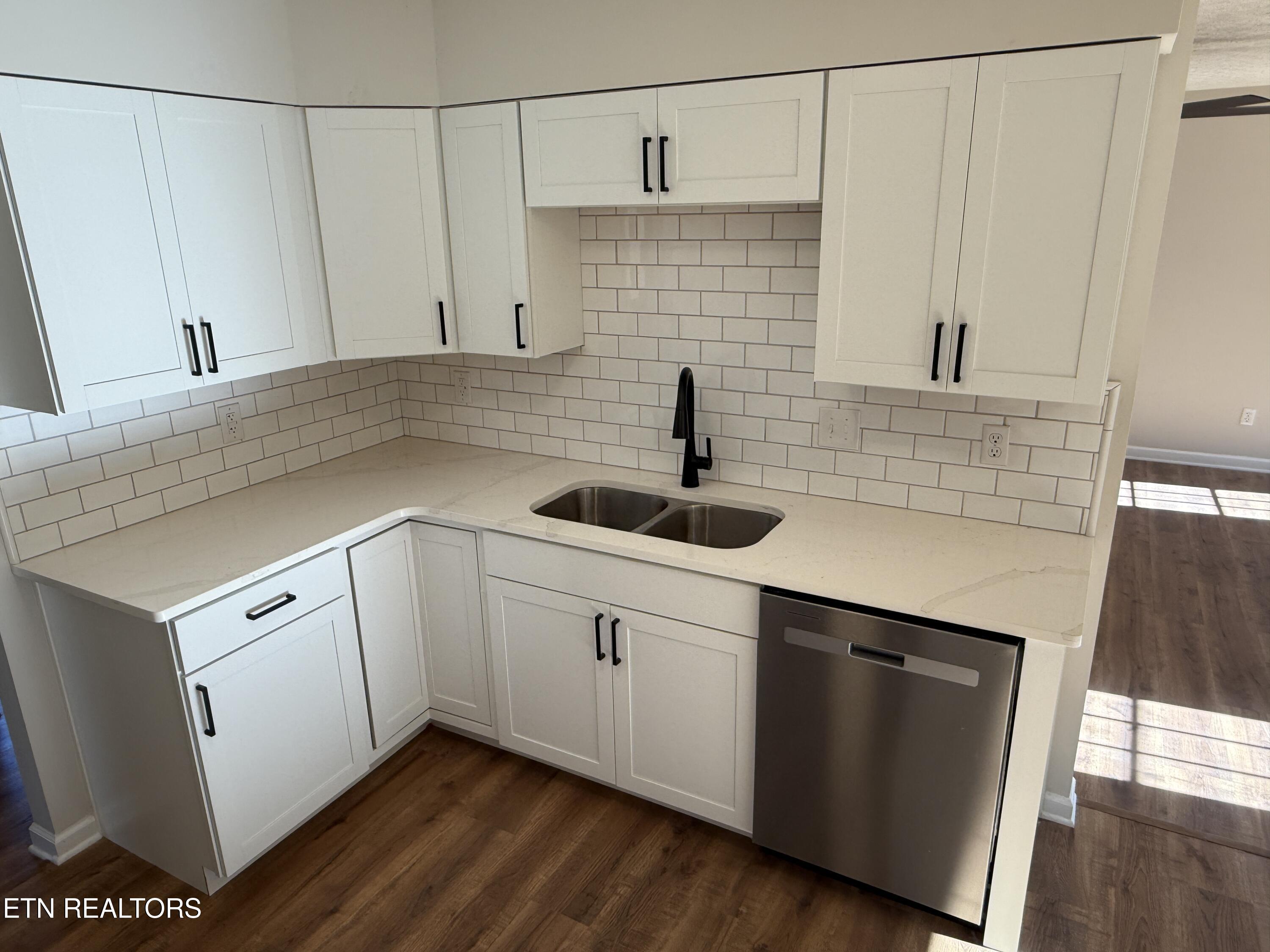 131 Autumn Drive Clinton TN 37716