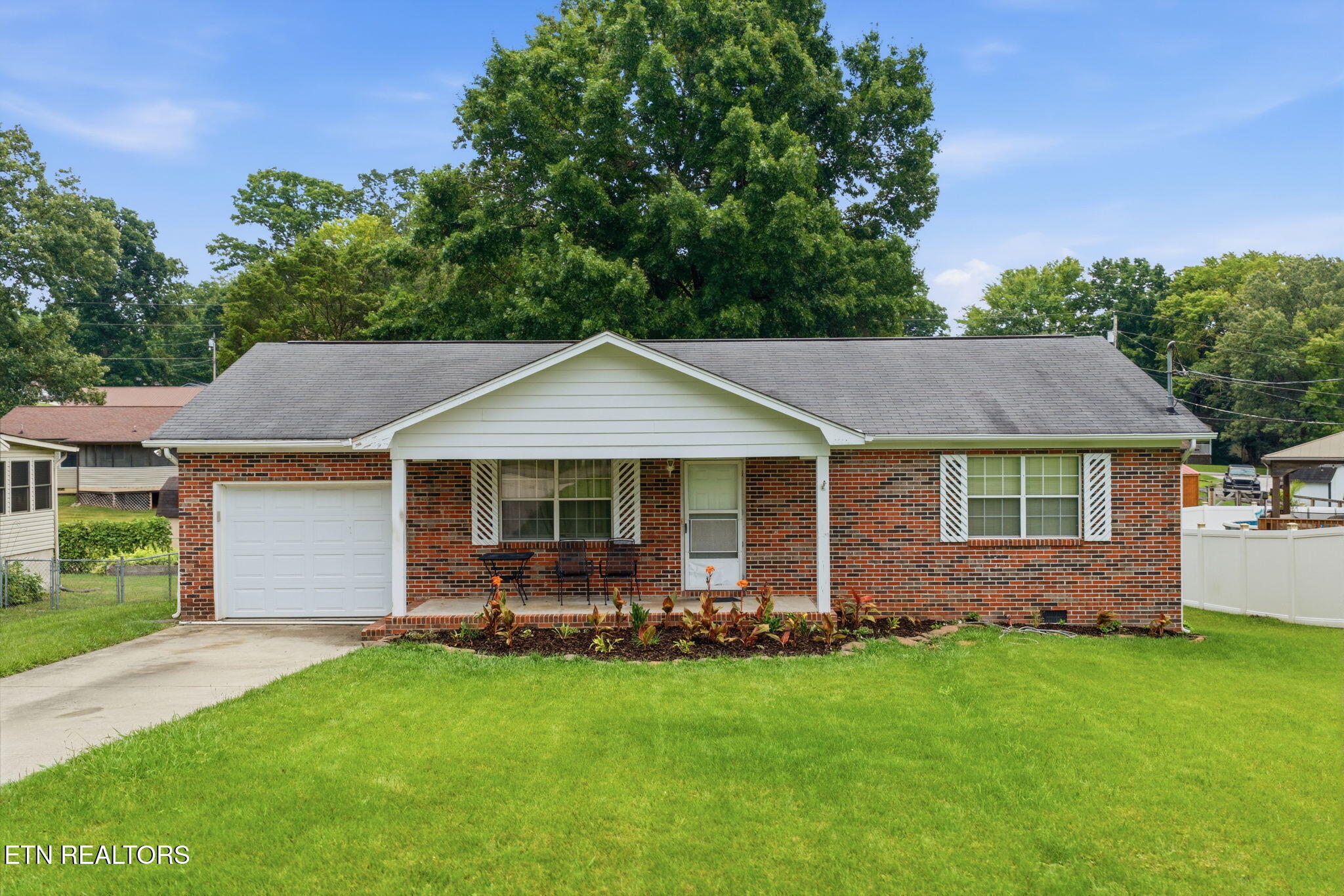 101 Decoy Lane Clinton TN 37716