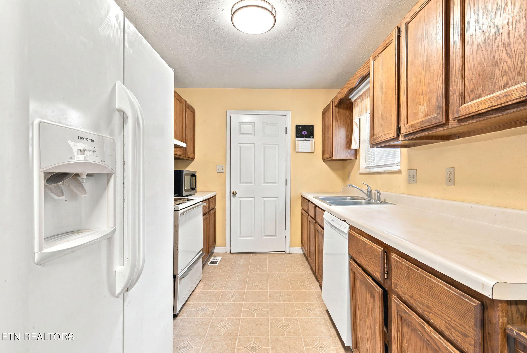 101 Decoy Lane Clinton TN 37716