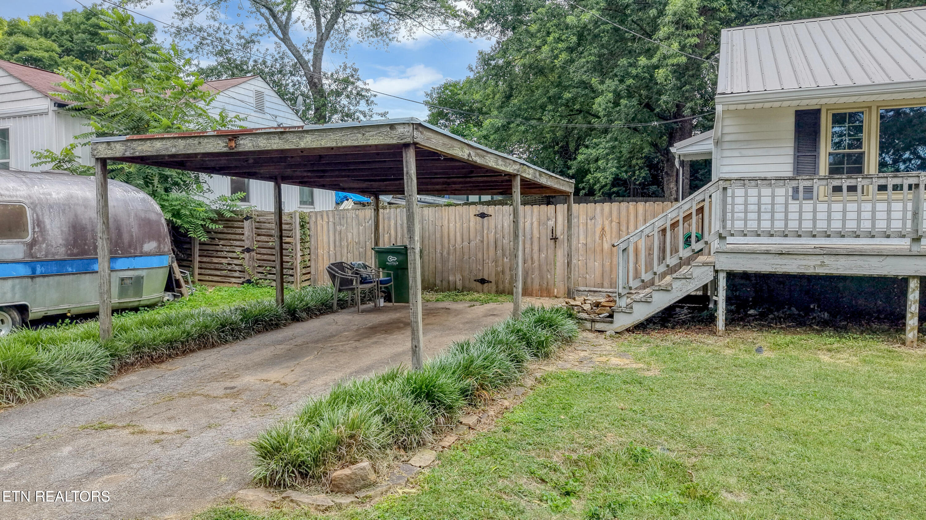 1521 Cherry Drive Maryville TN 37804