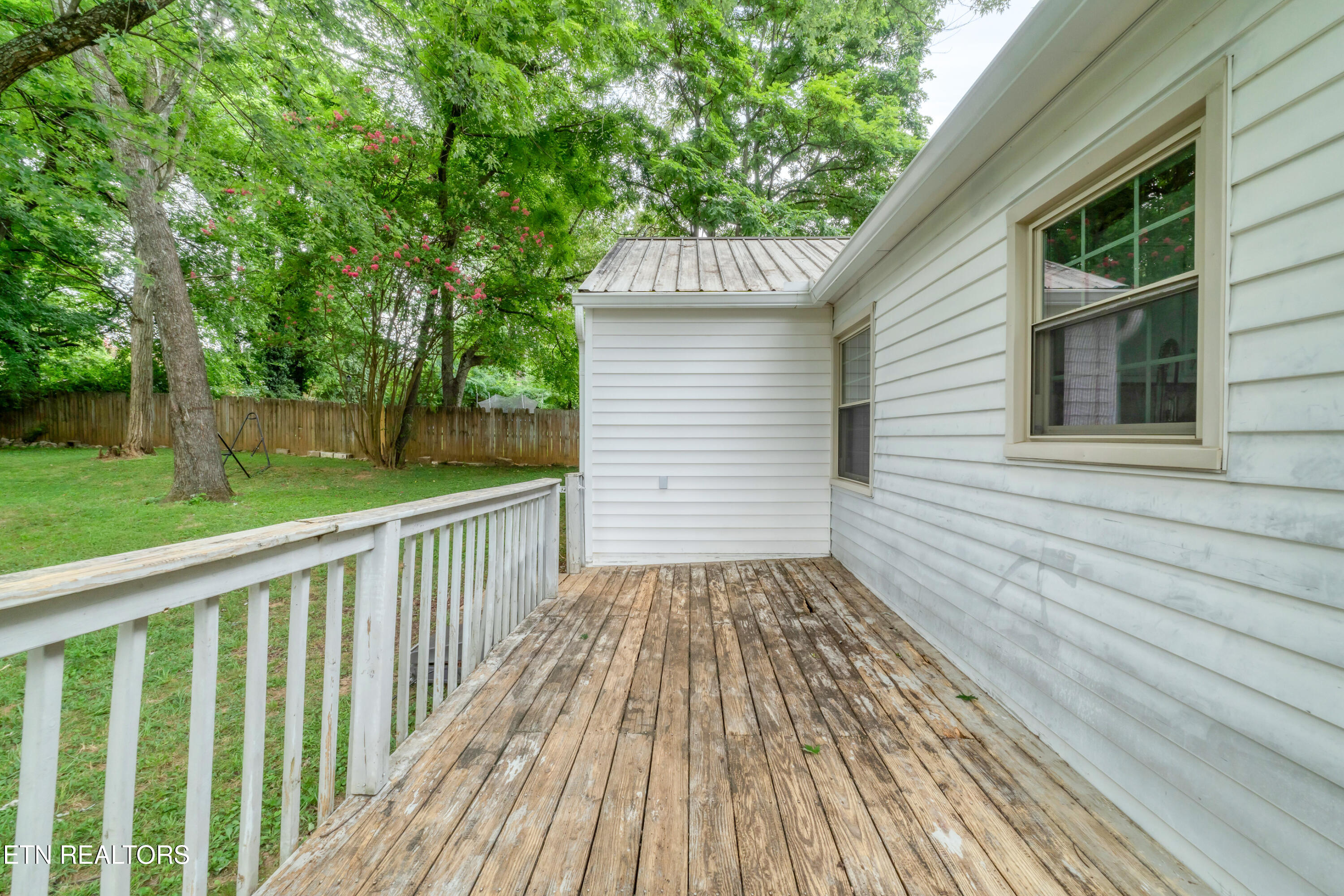 1521 Cherry Drive Maryville TN 37804