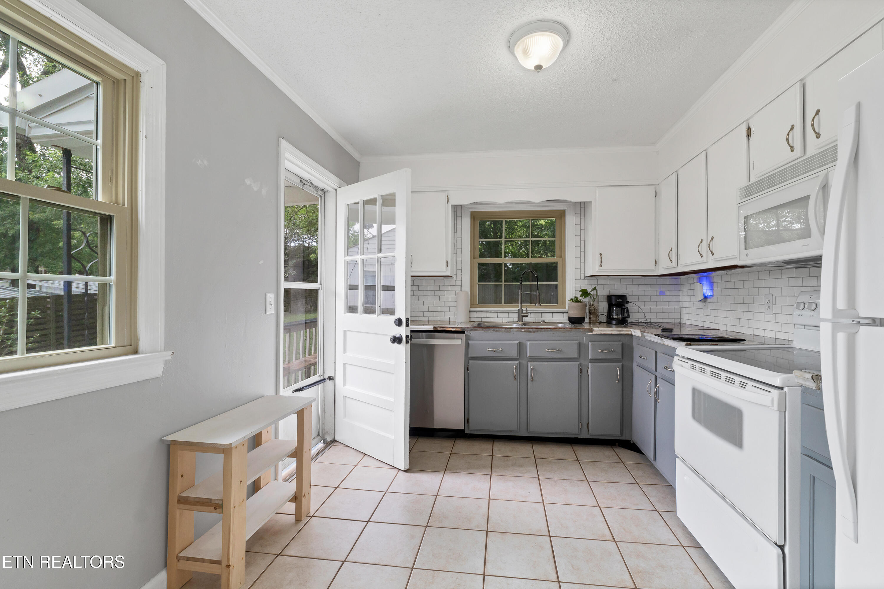 1521 Cherry Drive Maryville TN 37804