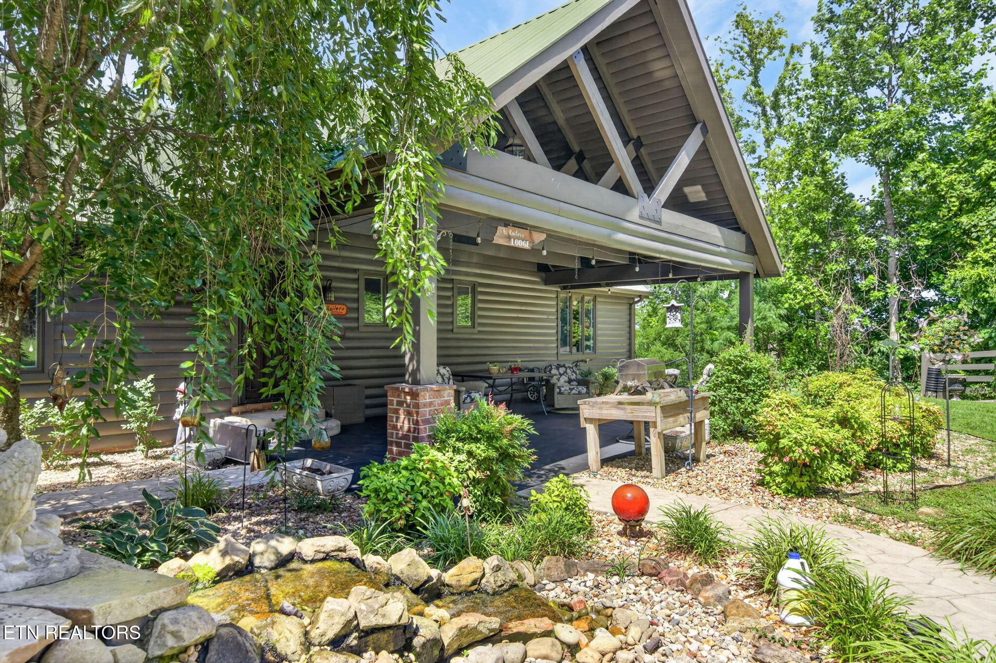 2051 Scenic View Court Byrdstown TN 38549