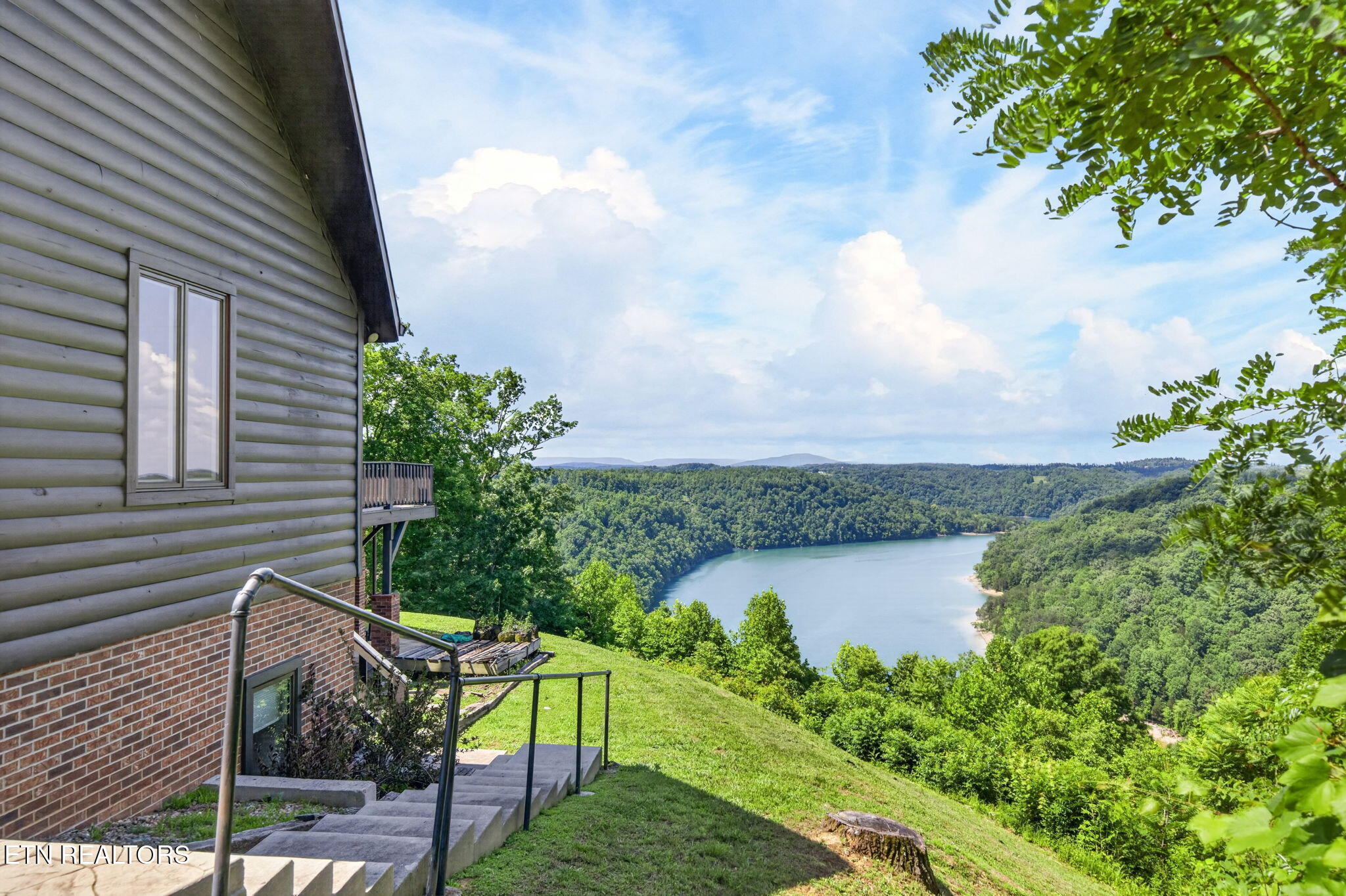 2051 Scenic View Court Byrdstown TN 38549