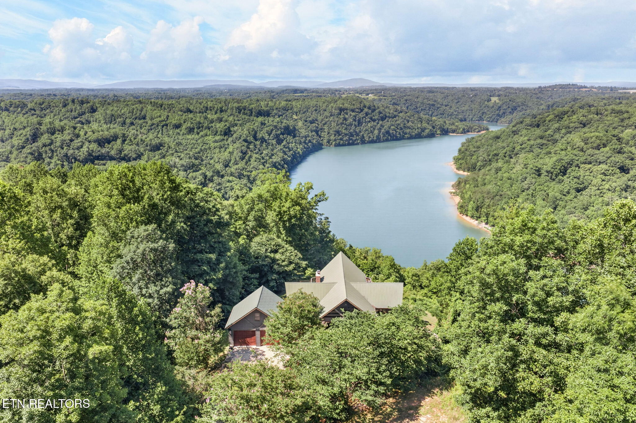 2051 Scenic View Court Byrdstown TN 38549