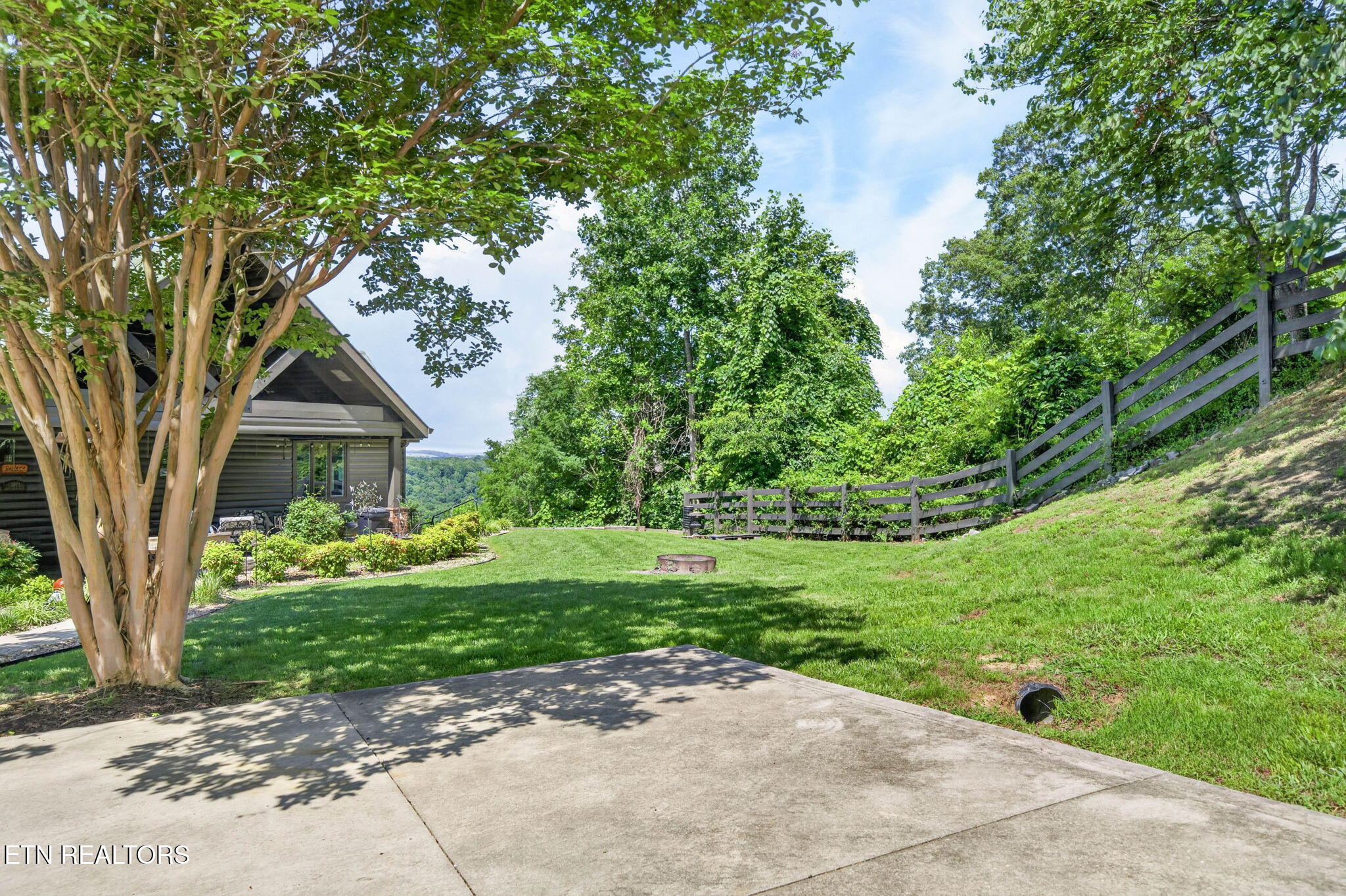 2051 Scenic View Court Byrdstown TN 38549