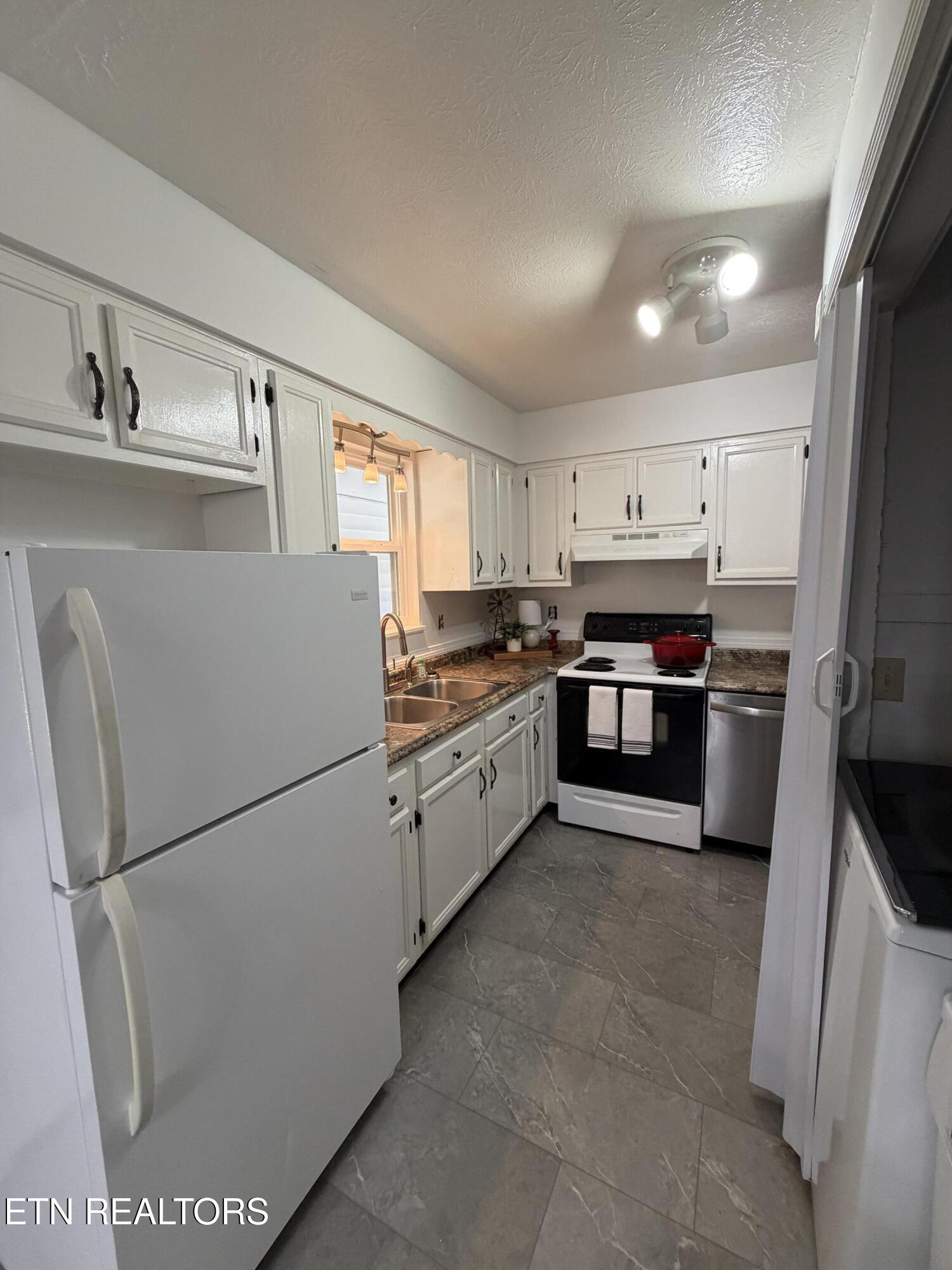 179 Troxel Drive Oneida TN 37841