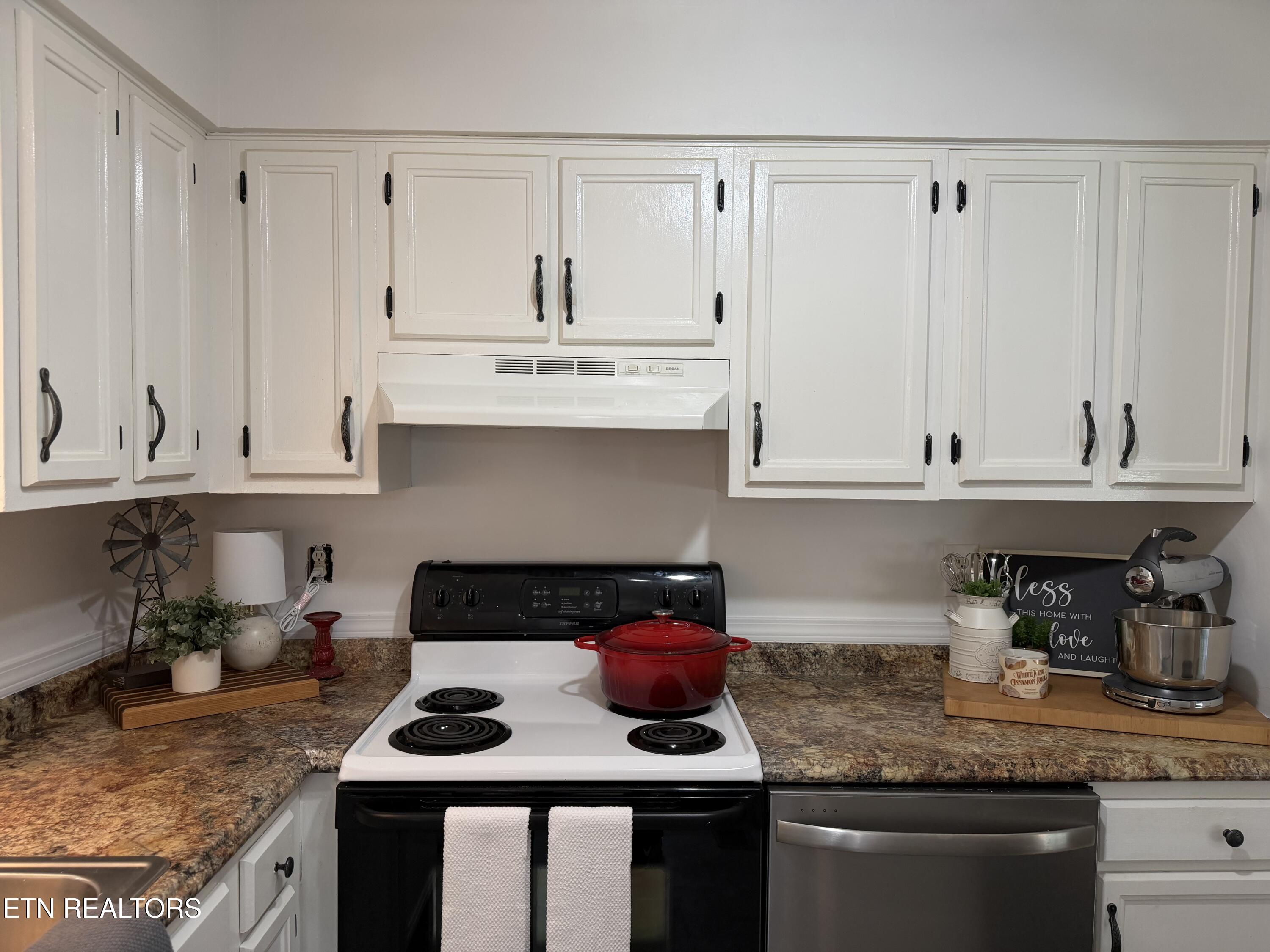 179 Troxel Drive Oneida TN 37841
