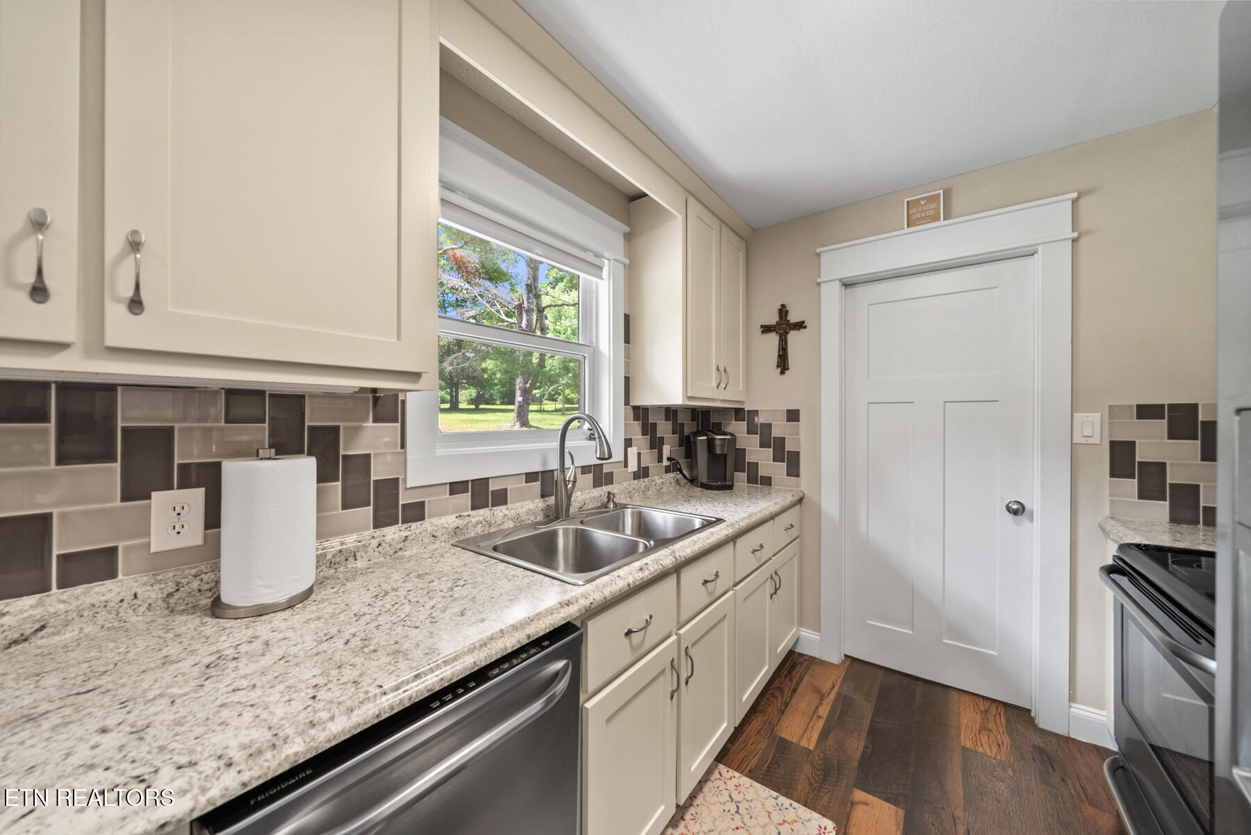 156 Pace Avenue Crossville TN 38555