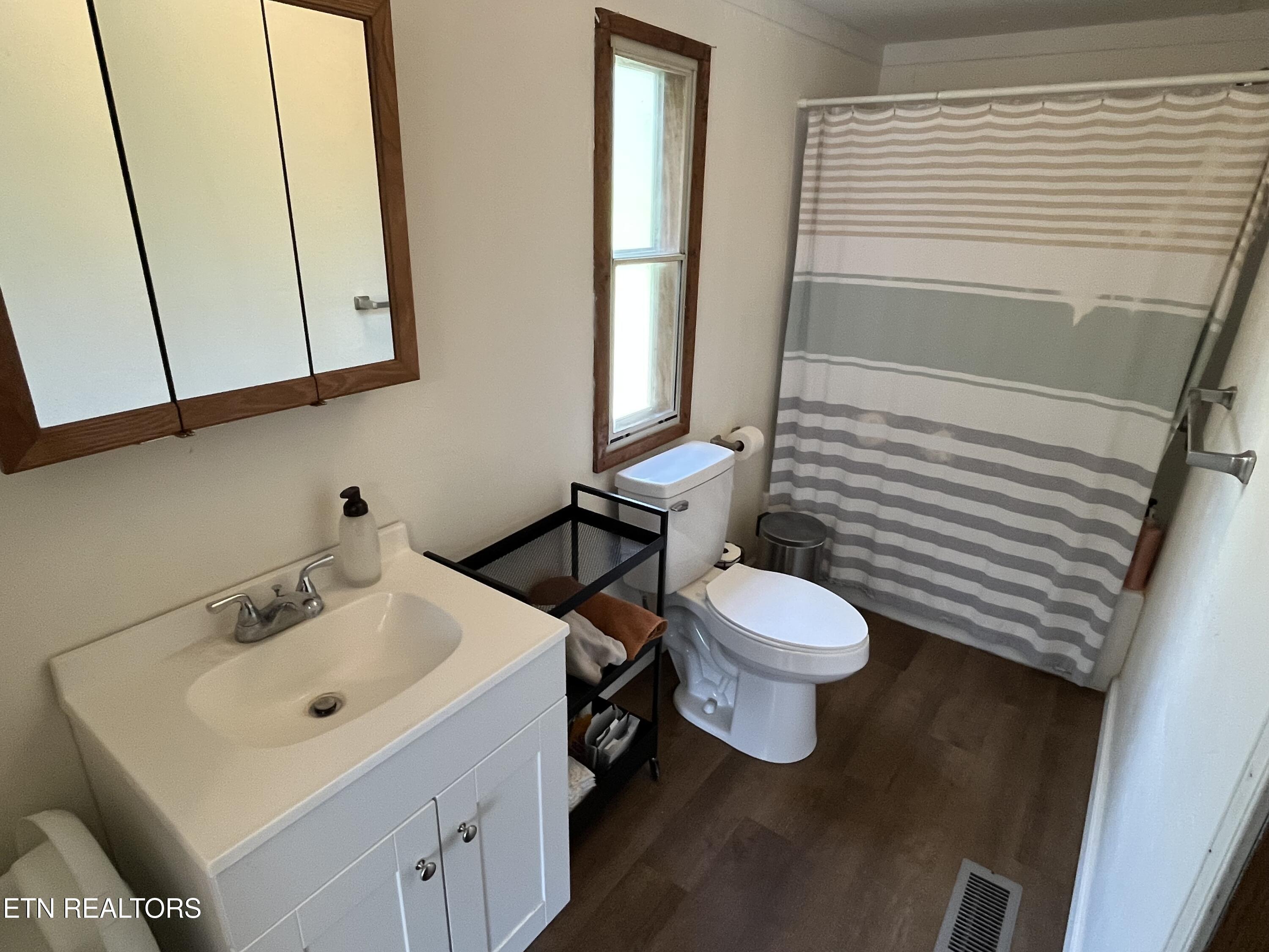 1420 Abiding Love Way Pigeon Forge TN 37862