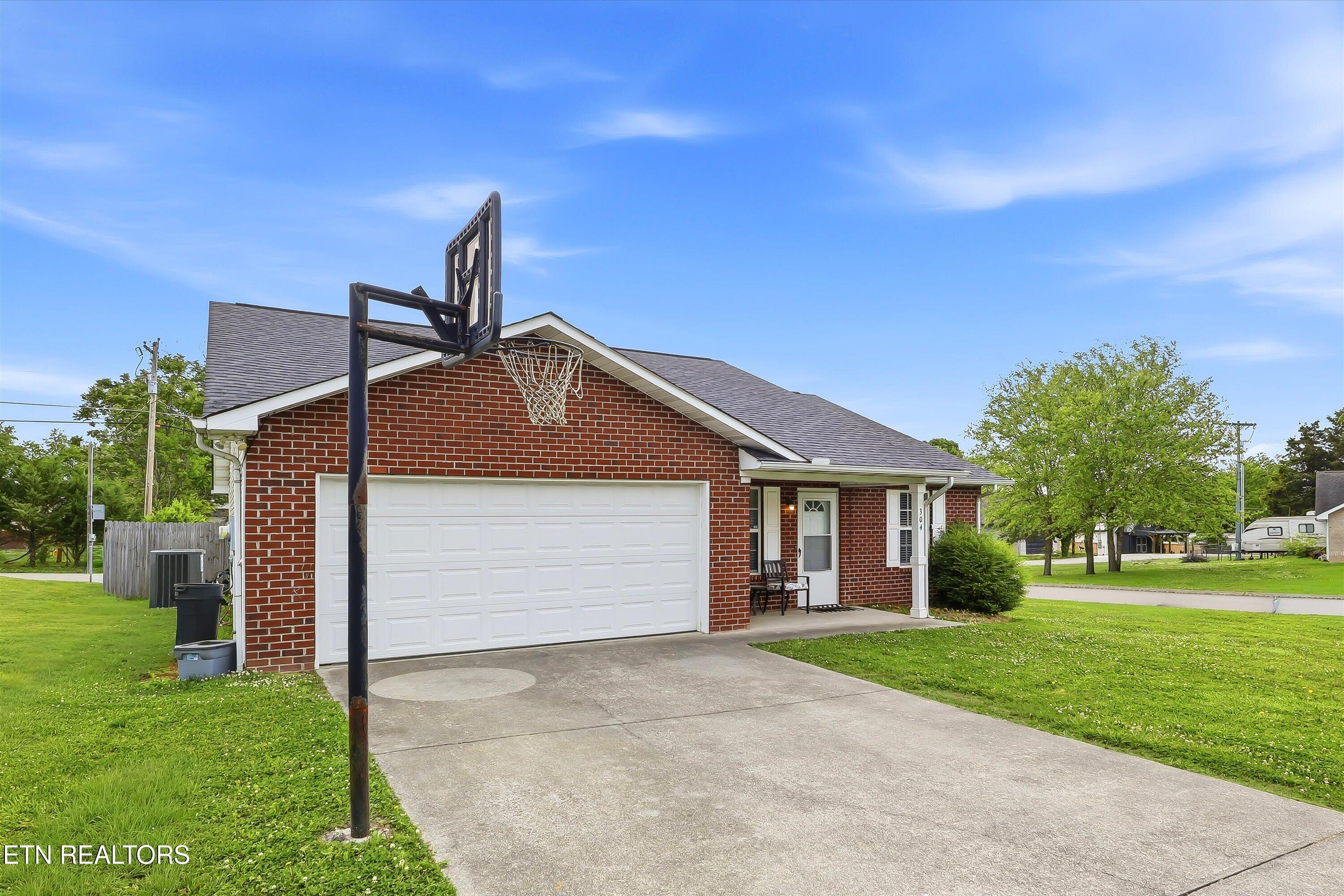 304 Teal Drive Maryville TN 37801