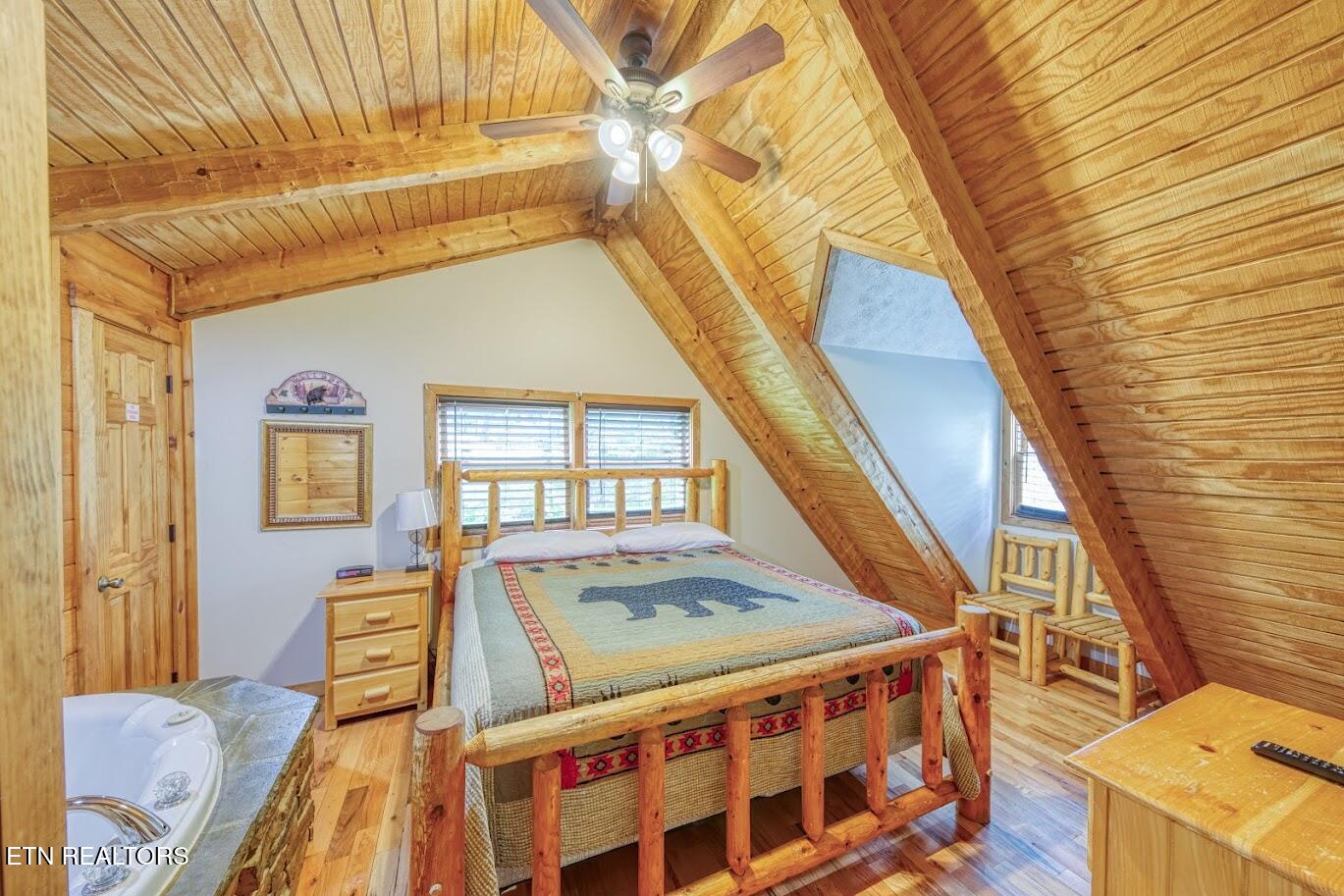 1136 E Foothills Drive Gatlinburg TN 37738