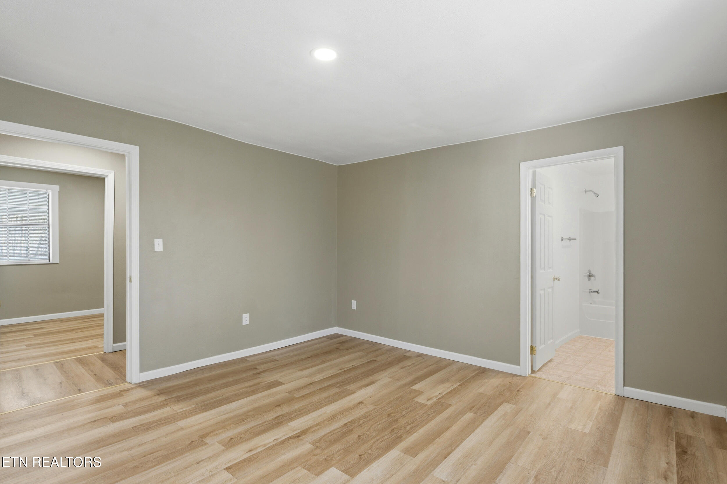 213 Coley Lane Lenoir City TN 37771