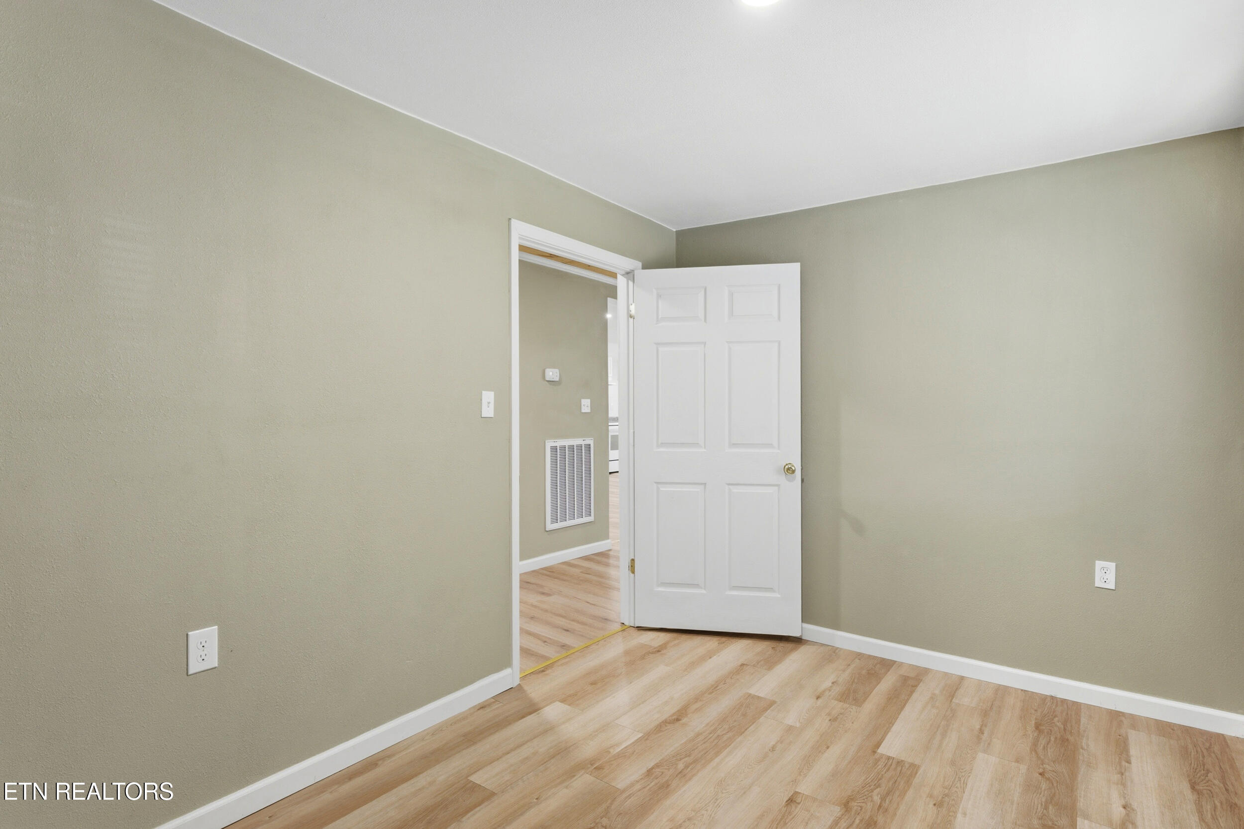213 Coley Lane Lenoir City TN 37771