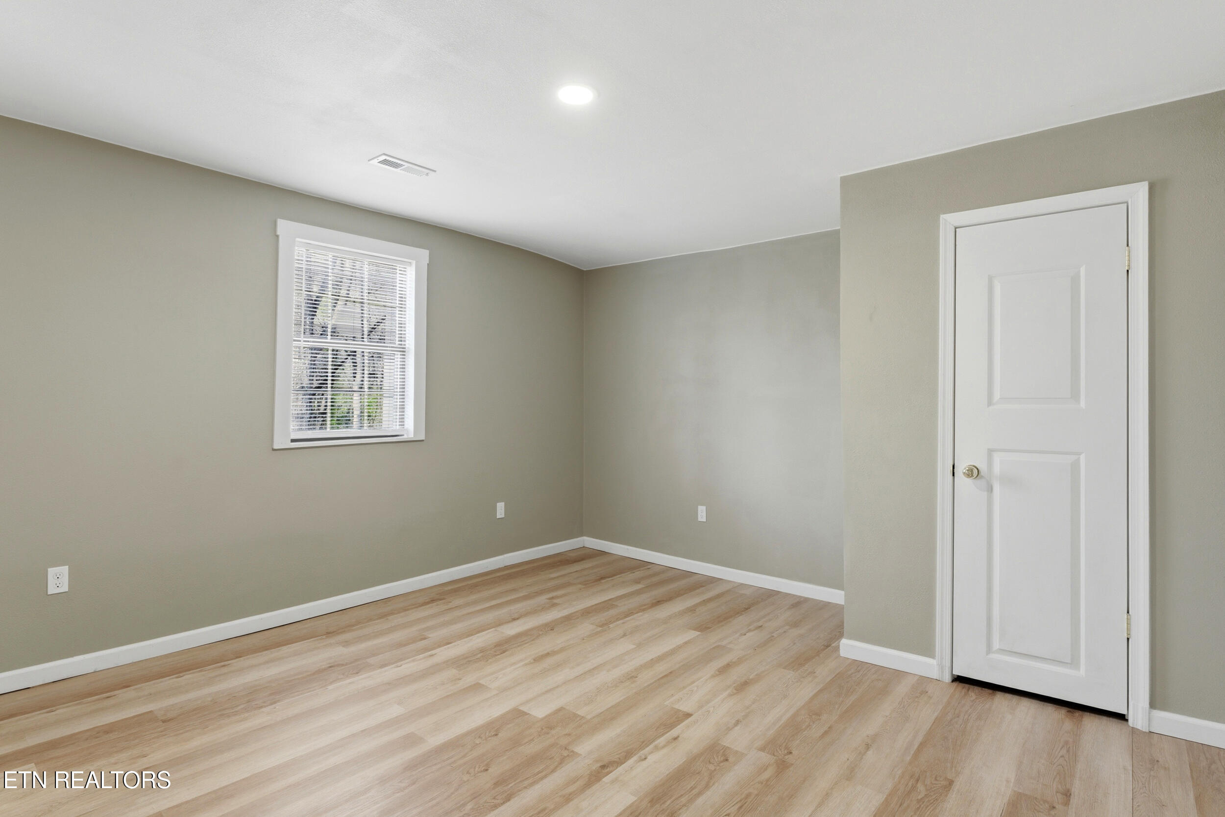 213 Coley Lane Lenoir City TN 37771