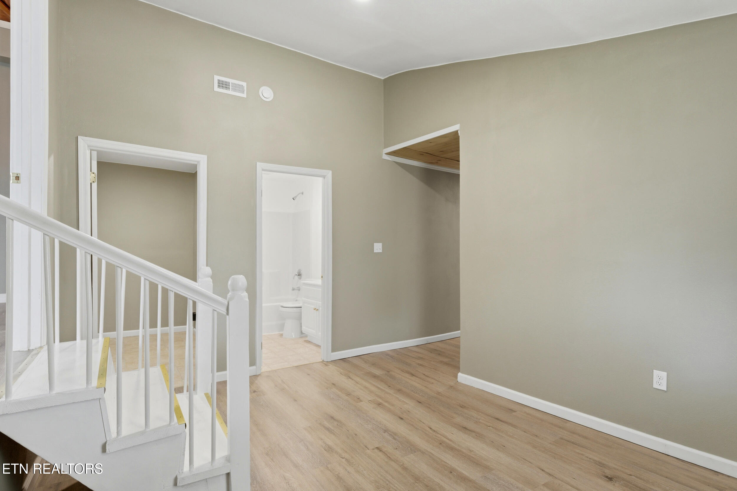 213 Coley Lane Lenoir City TN 37771