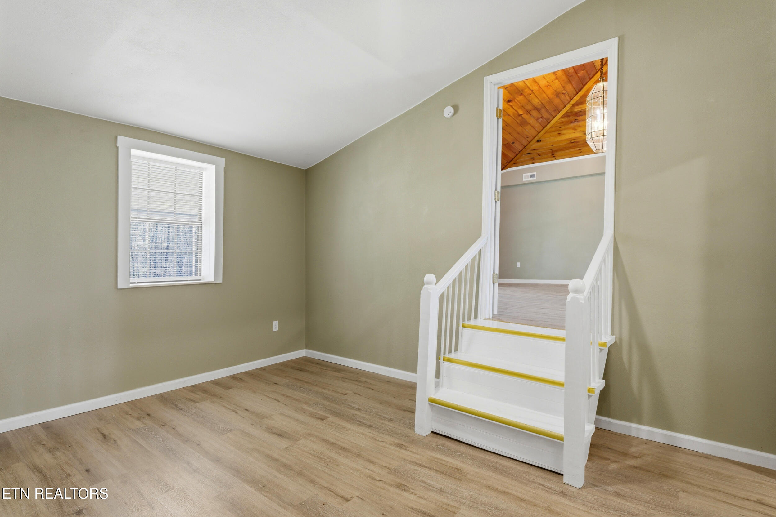 213 Coley Lane Lenoir City TN 37771