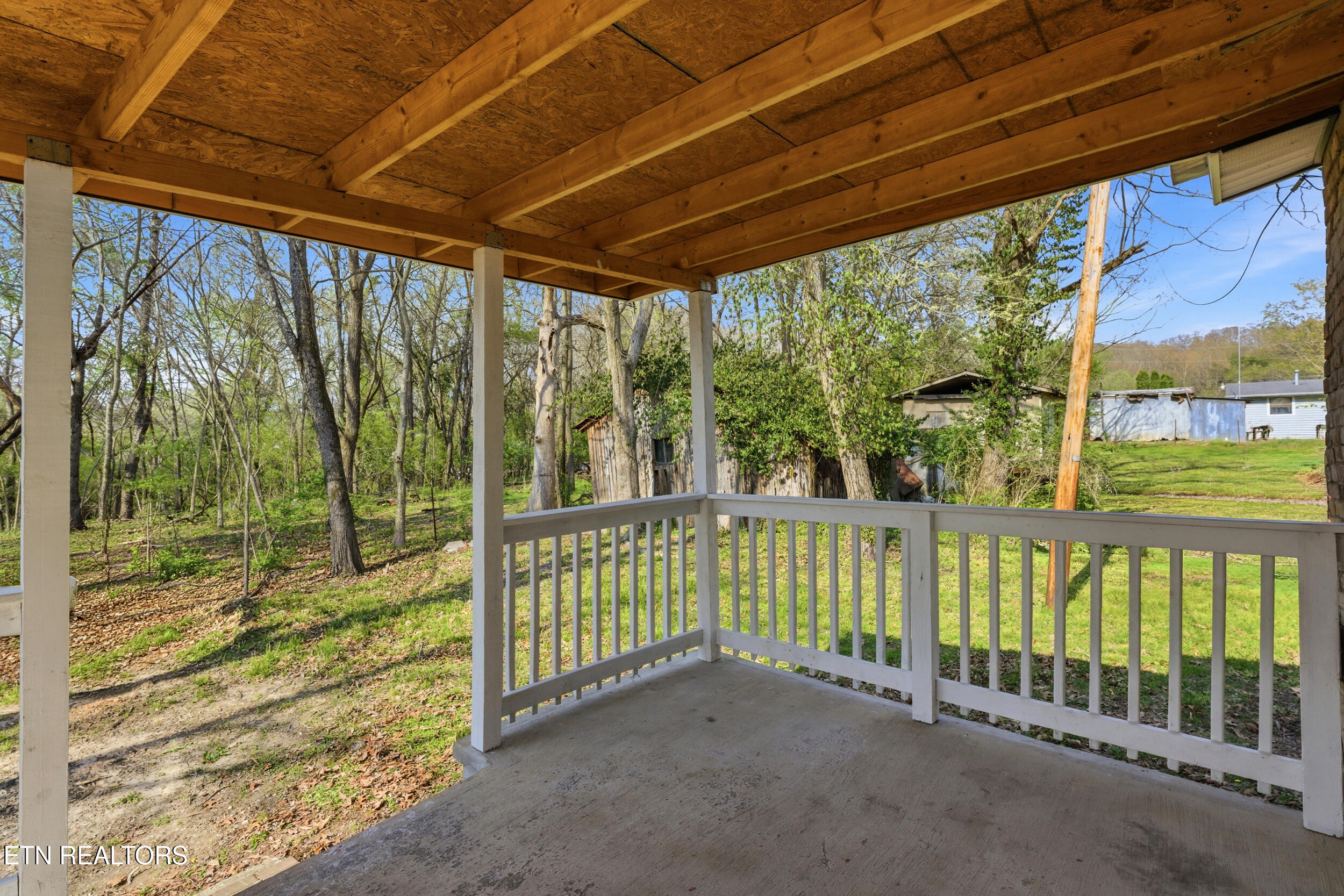 213 Coley Lane Lenoir City TN 37771