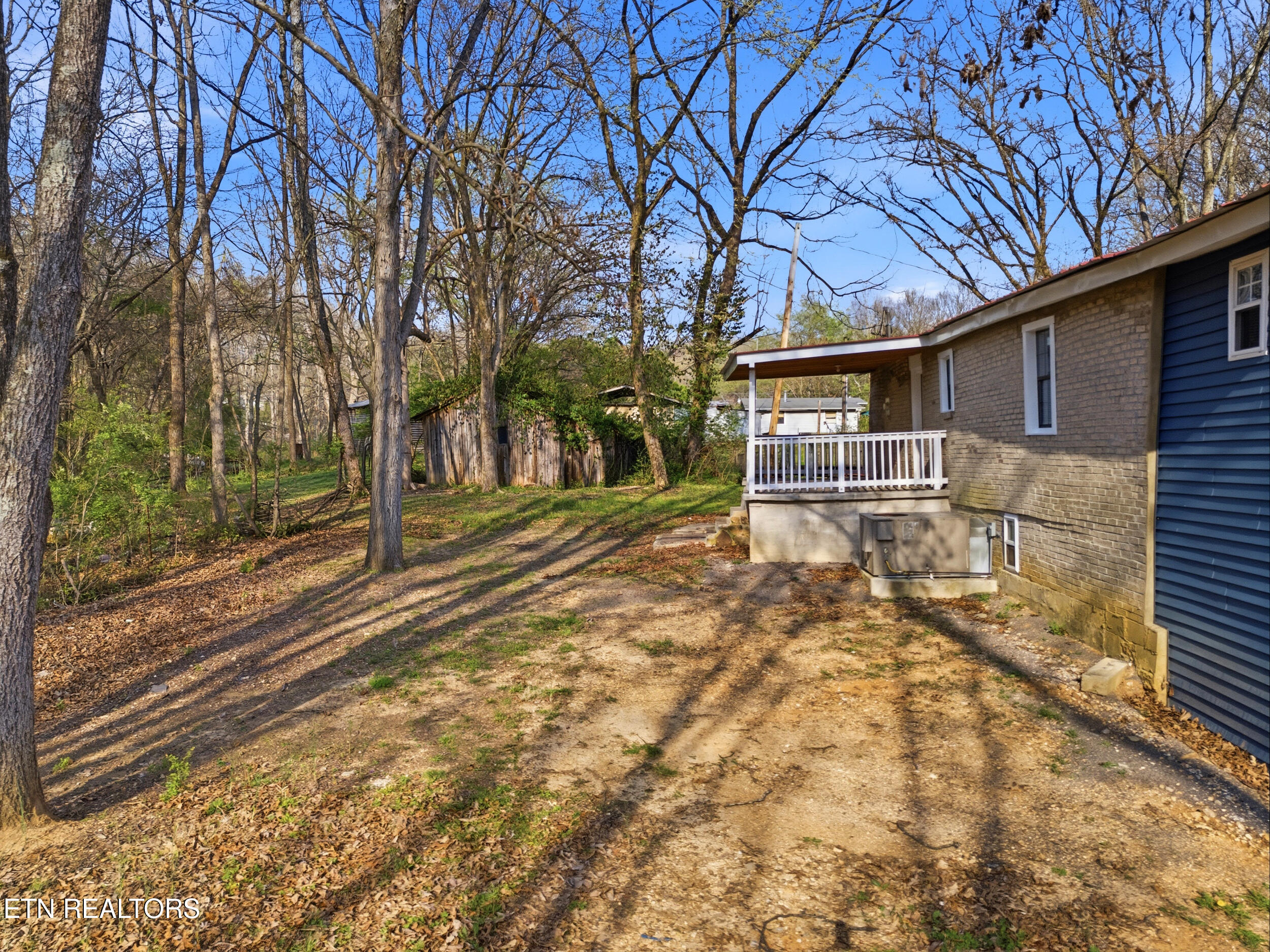 213 Coley Lane Lenoir City TN 37771