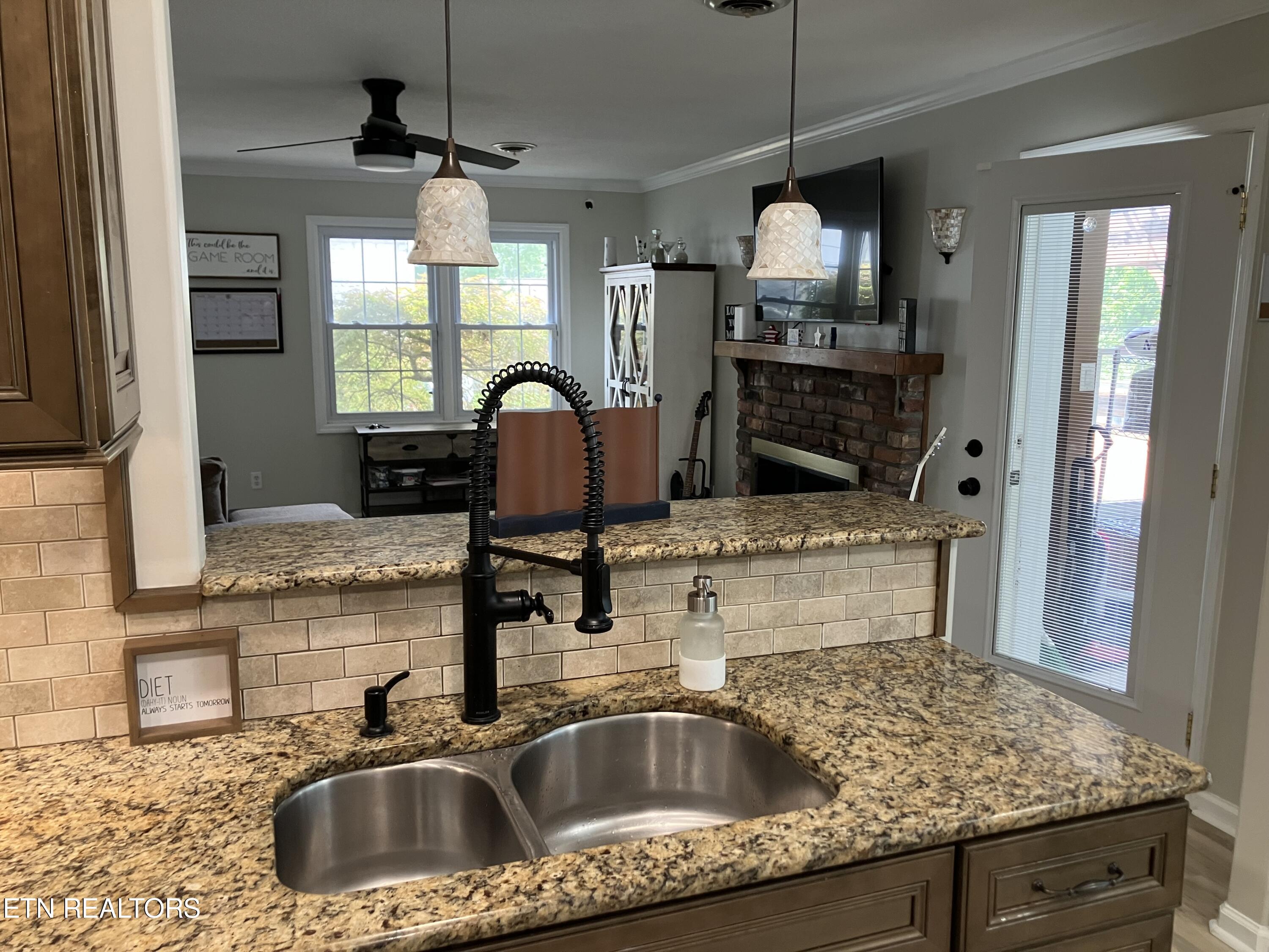 7705 Keswick Road Powell TN 37849